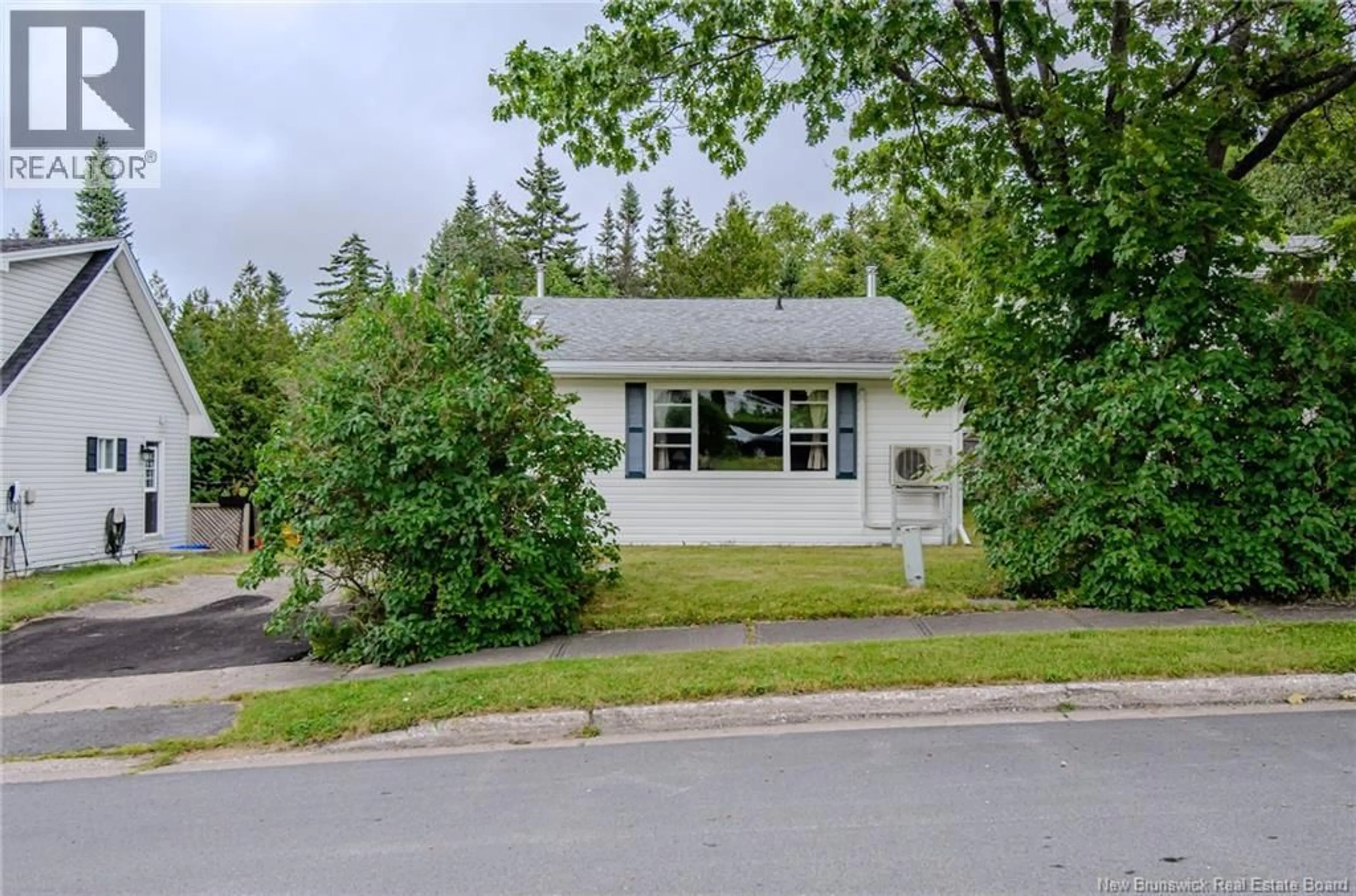 Home with vinyl exterior material, street for 146 WYATT CRESCENT, Saint John New Brunswick E2J4E1
