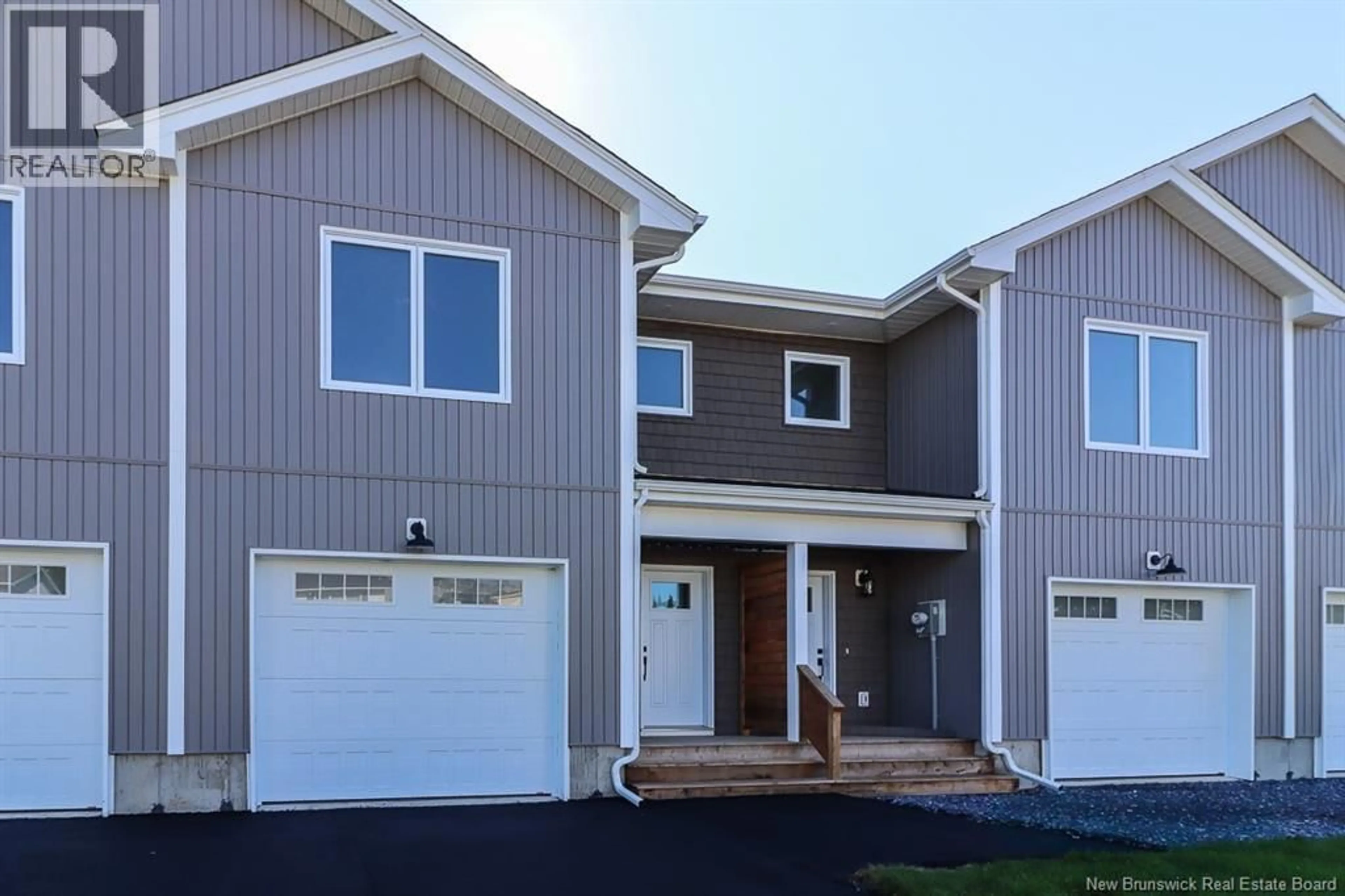 Home with vinyl exterior material, street for 39 DOWNSVIEW DRIVE, Saint John New Brunswick E2M7X4