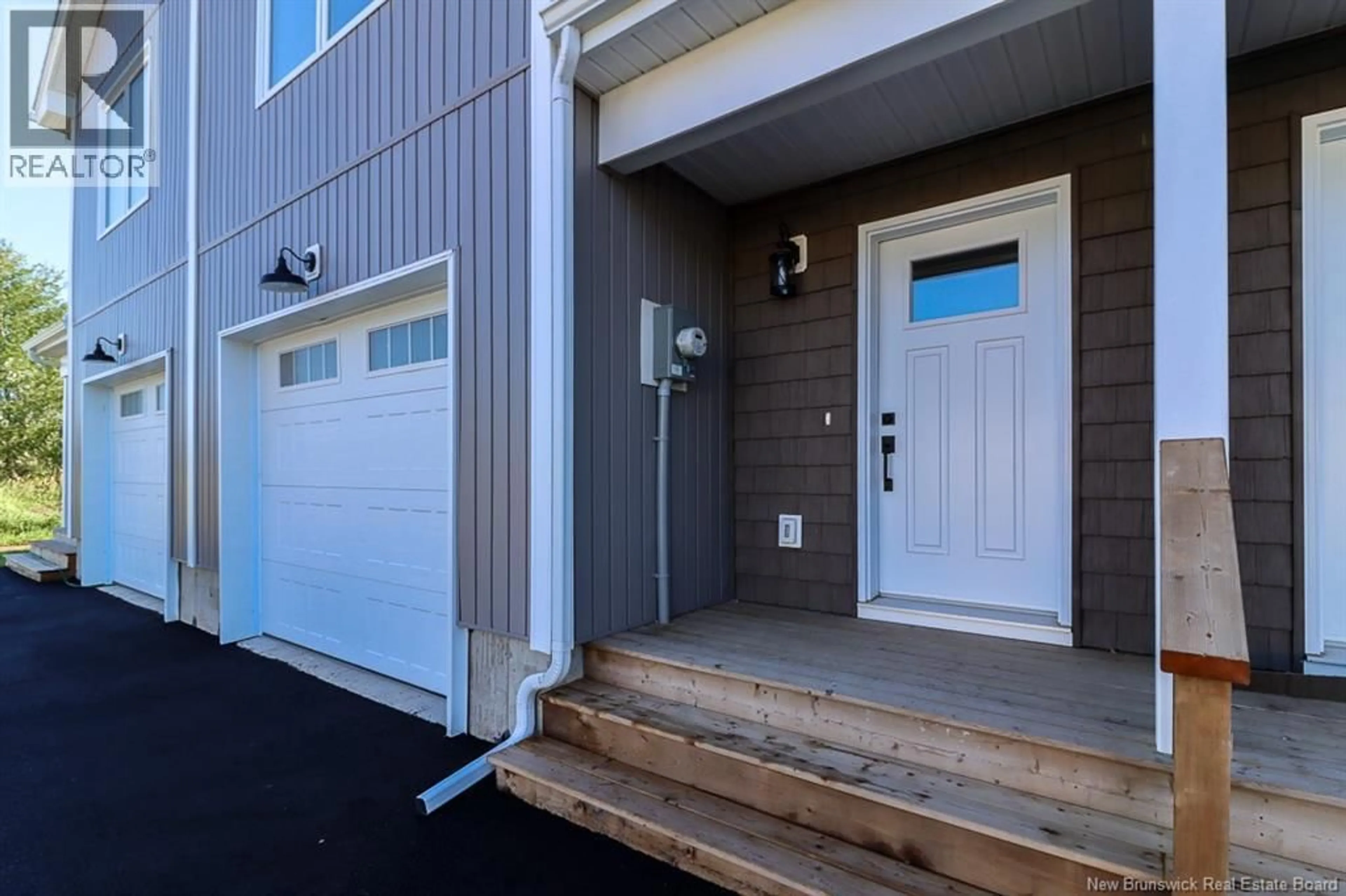 Home with vinyl exterior material, street for 39 DOWNSVIEW DRIVE, Saint John New Brunswick E2M7X4