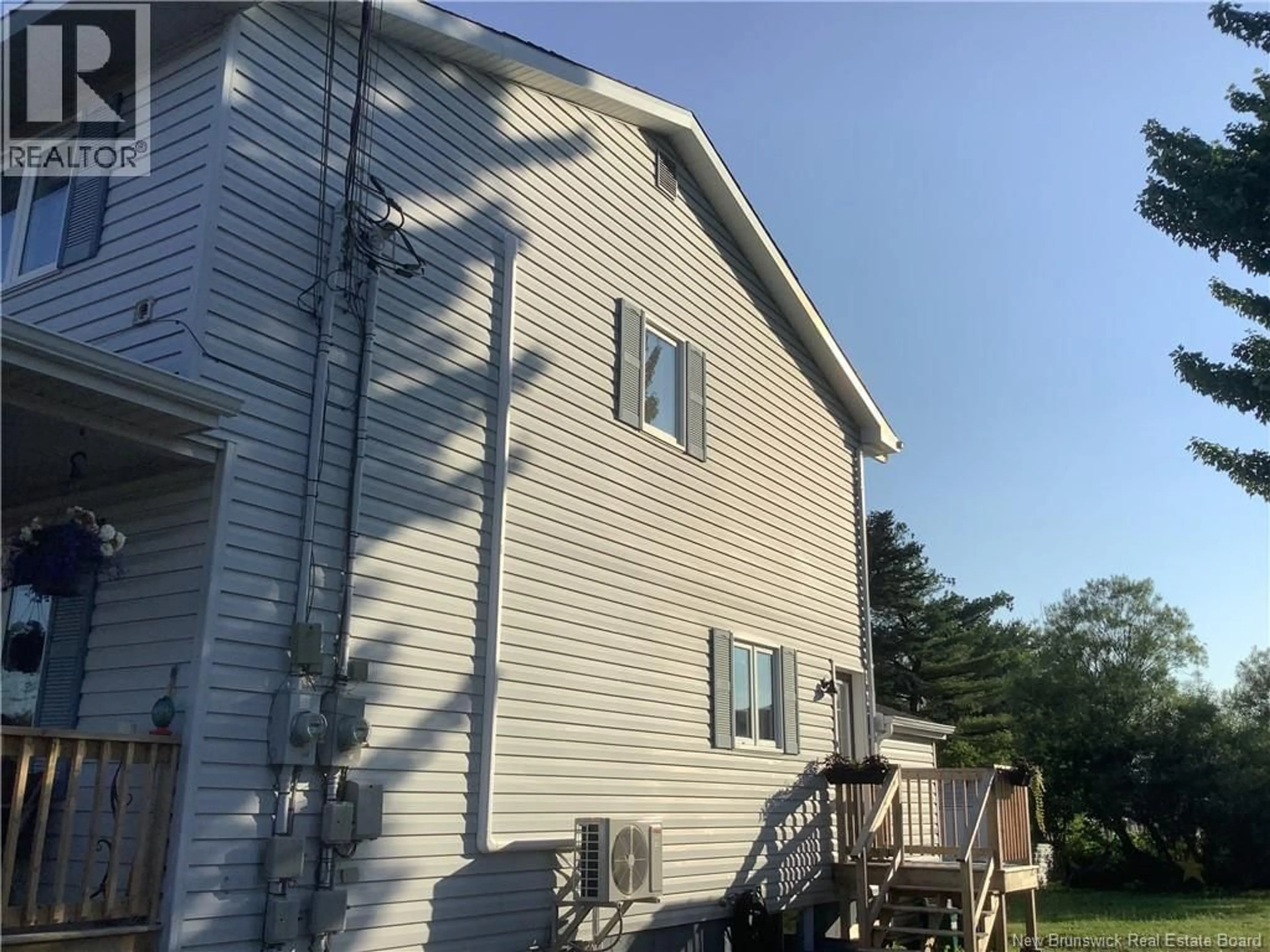 Home with vinyl exterior material, building for 352 LAFRANCE STREET, Dieppe New Brunswick E1A2B8