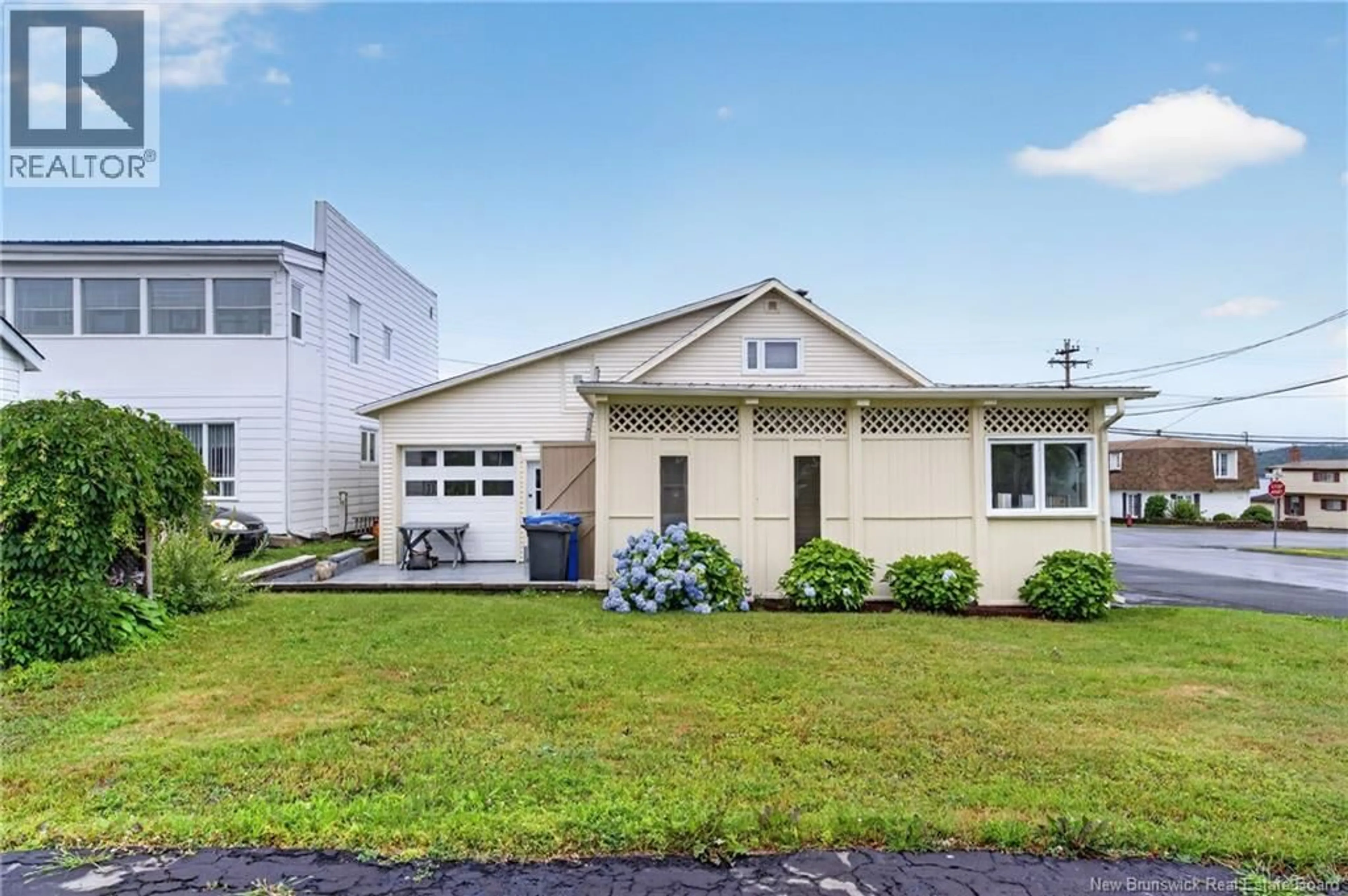 Home with vinyl exterior material, street for 312 VICTORIA STREET, Dalhousie New Brunswick E8C2S1