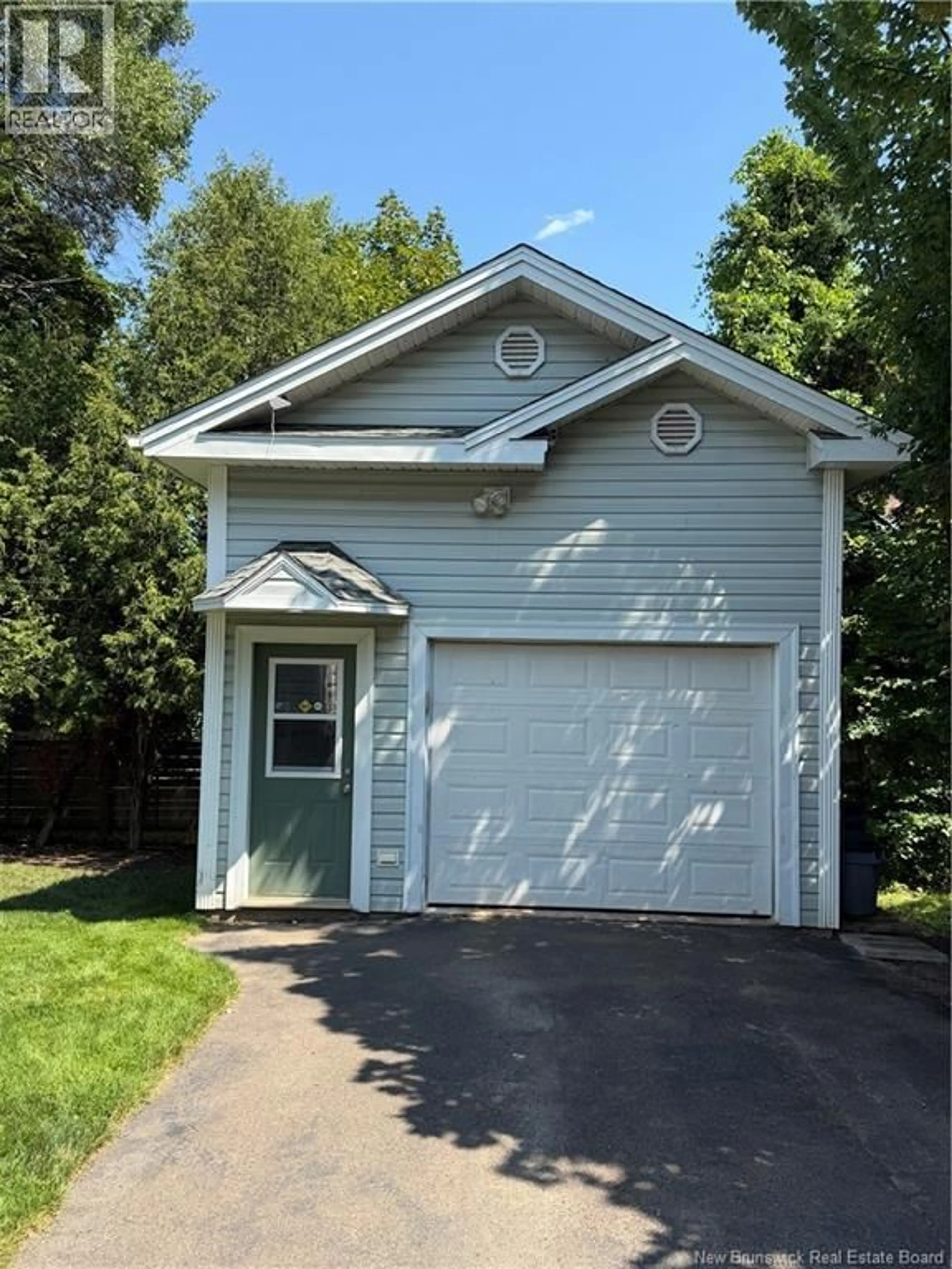 Home with vinyl exterior material, street for 89 WINTER AVENUE, Moncton New Brunswick E1C5X3