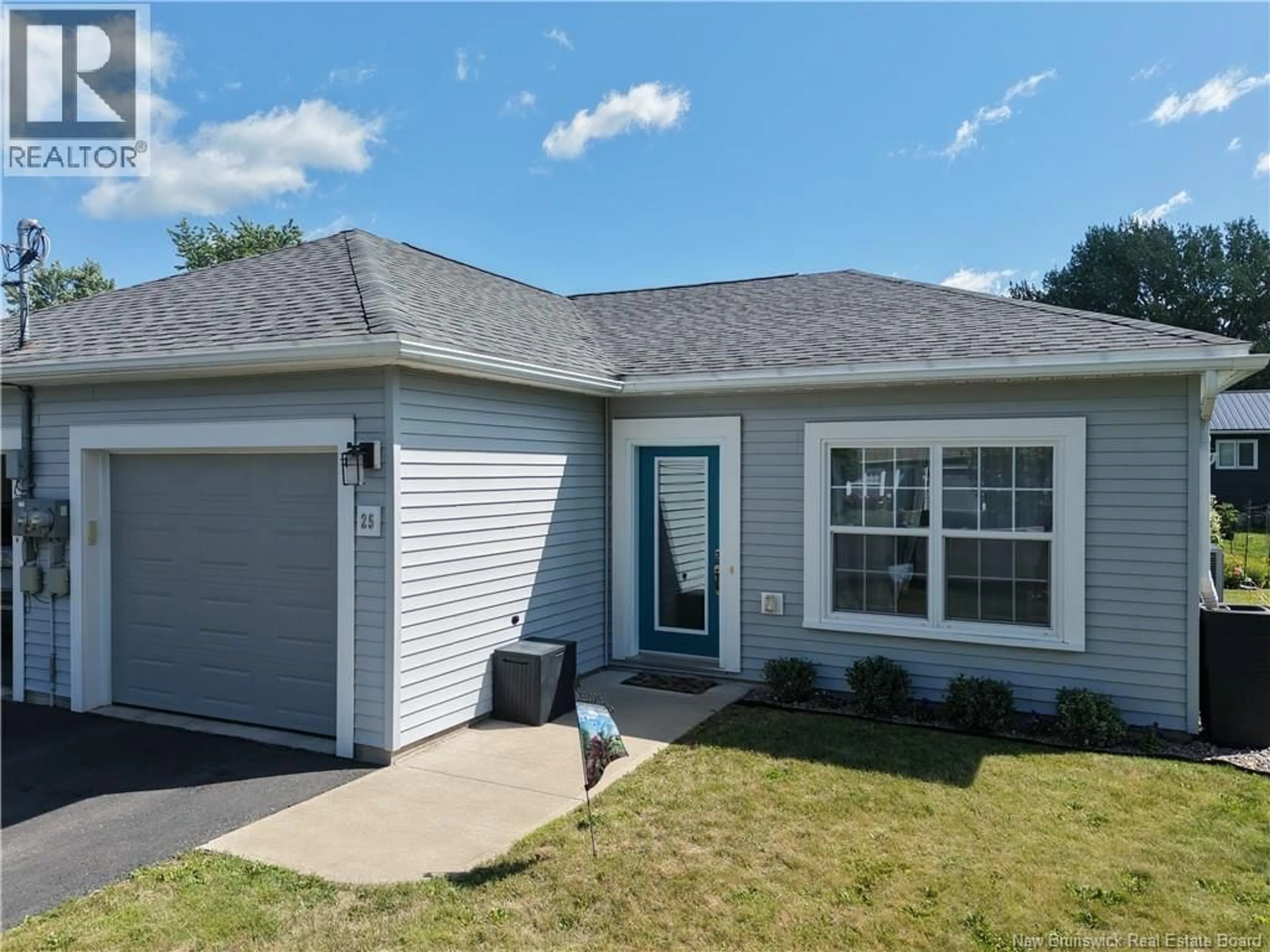 Home with vinyl exterior material, street for 25 PARKVIEW, Sussex New Brunswick E4E0J8