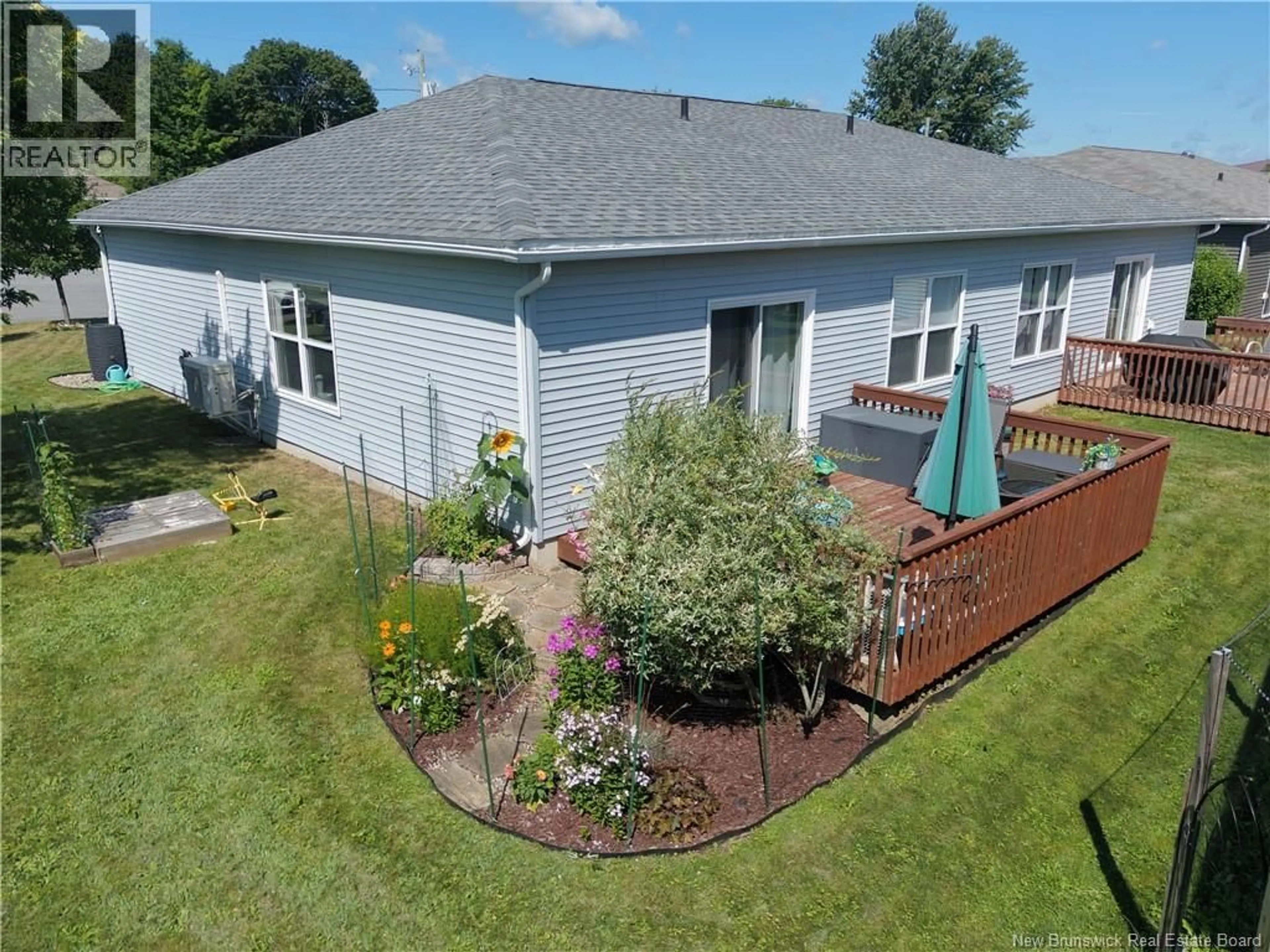 A pic from outside/outdoor area/front of a property/back of a property/a pic from drone, water/lake/river/ocean view for 25 PARKVIEW, Sussex New Brunswick E4E0J8
