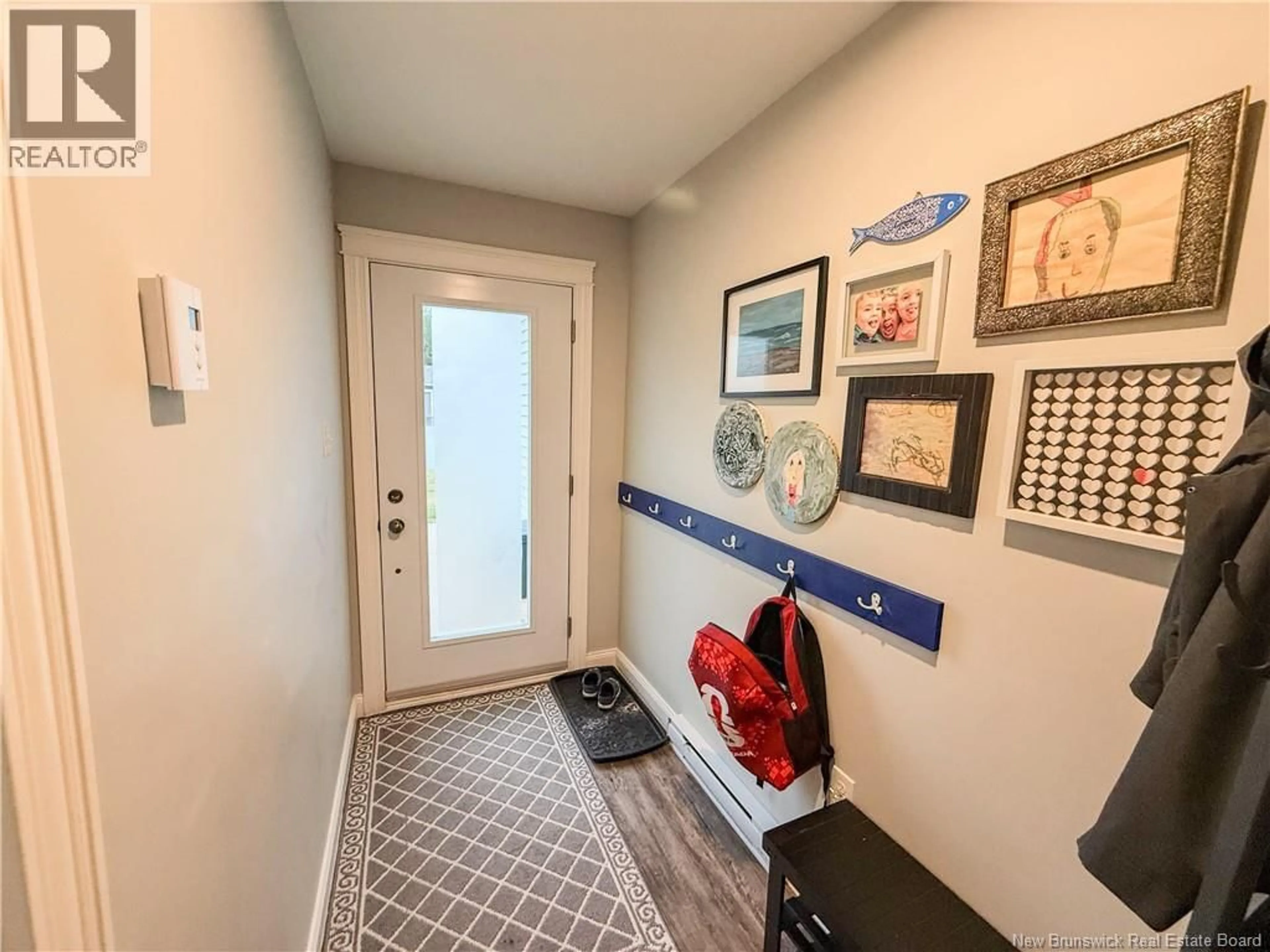 Indoor entryway for 25 PARKVIEW, Sussex New Brunswick E4E0J8