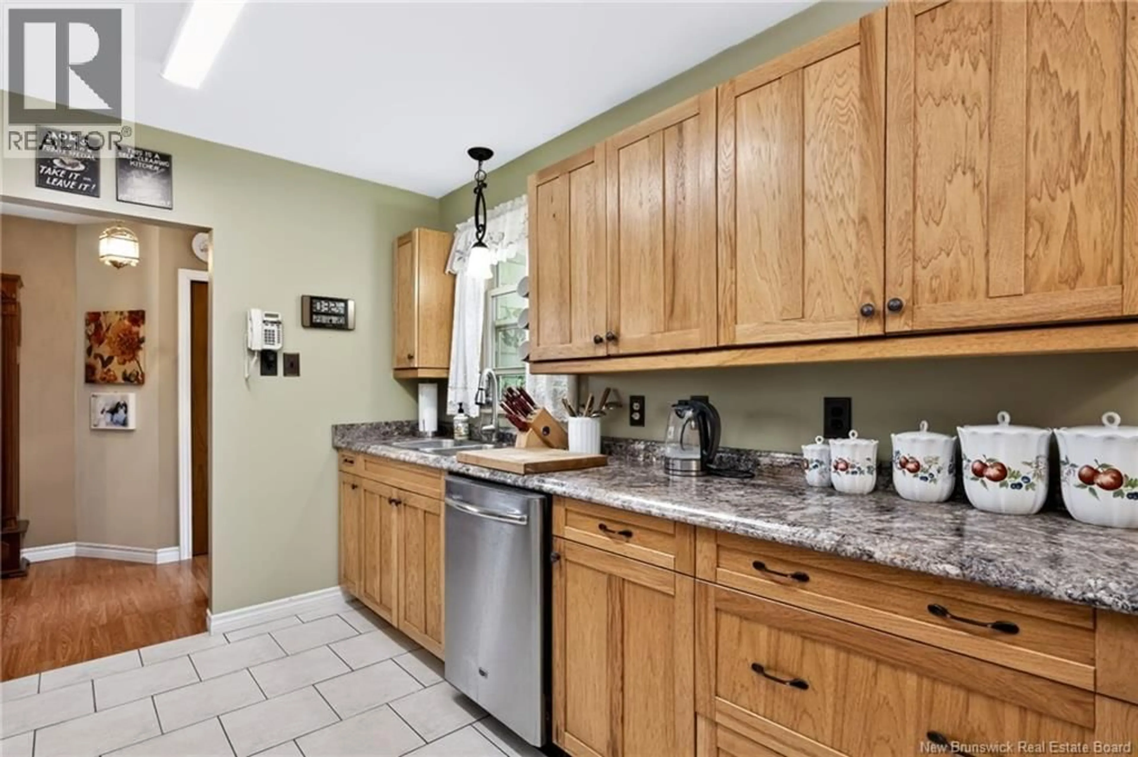 Standard kitchen, ceramic/tile floor for 29 HILLHURST, Quispamsis New Brunswick E2E1C3