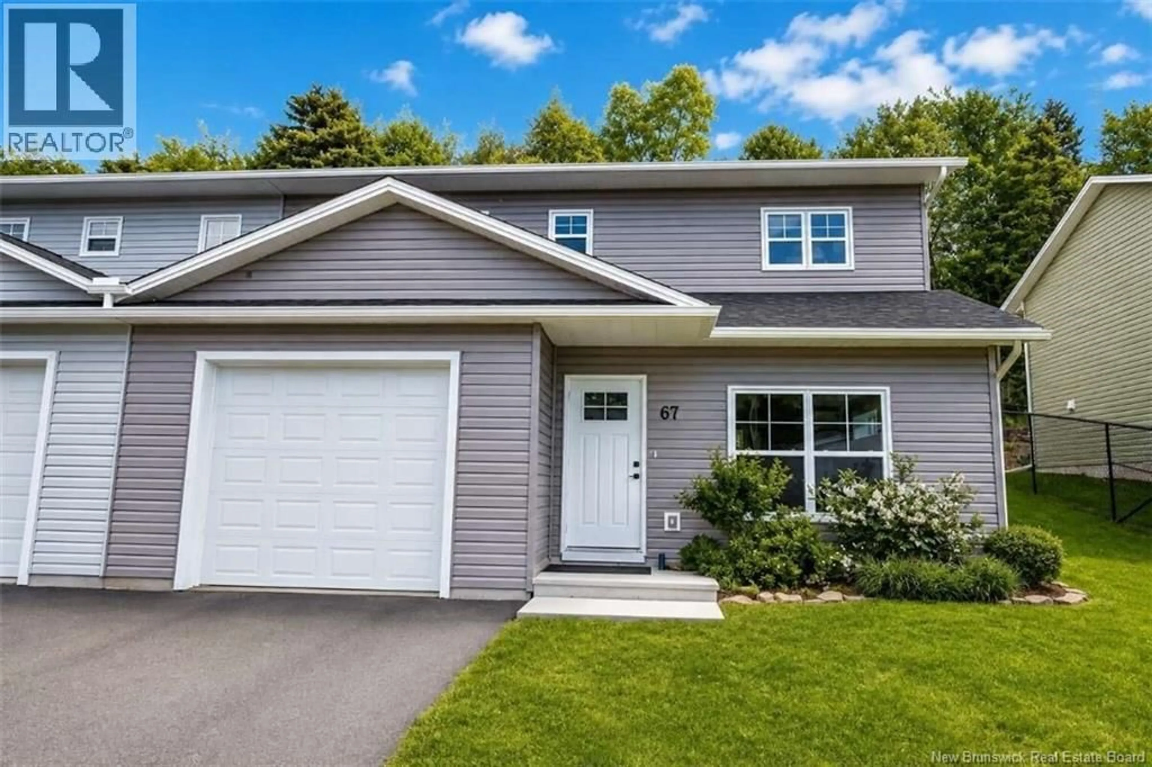 Home with vinyl exterior material, street for 67 DEWITT ACRES, Fredericton New Brunswick E3A6S3