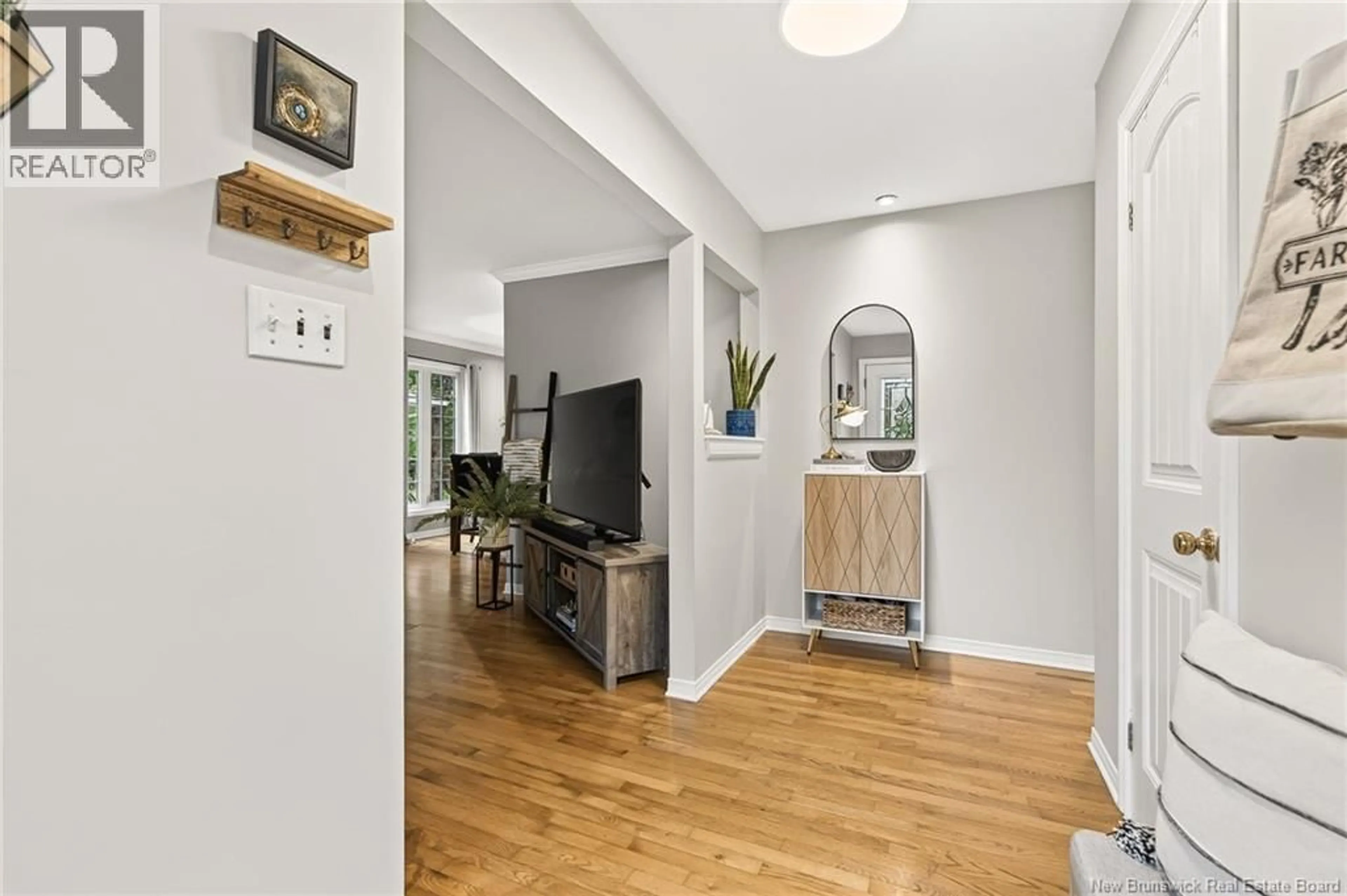 Indoor entryway for 28 SOUTHLAND DRIVE, Moncton New Brunswick E1A5E3