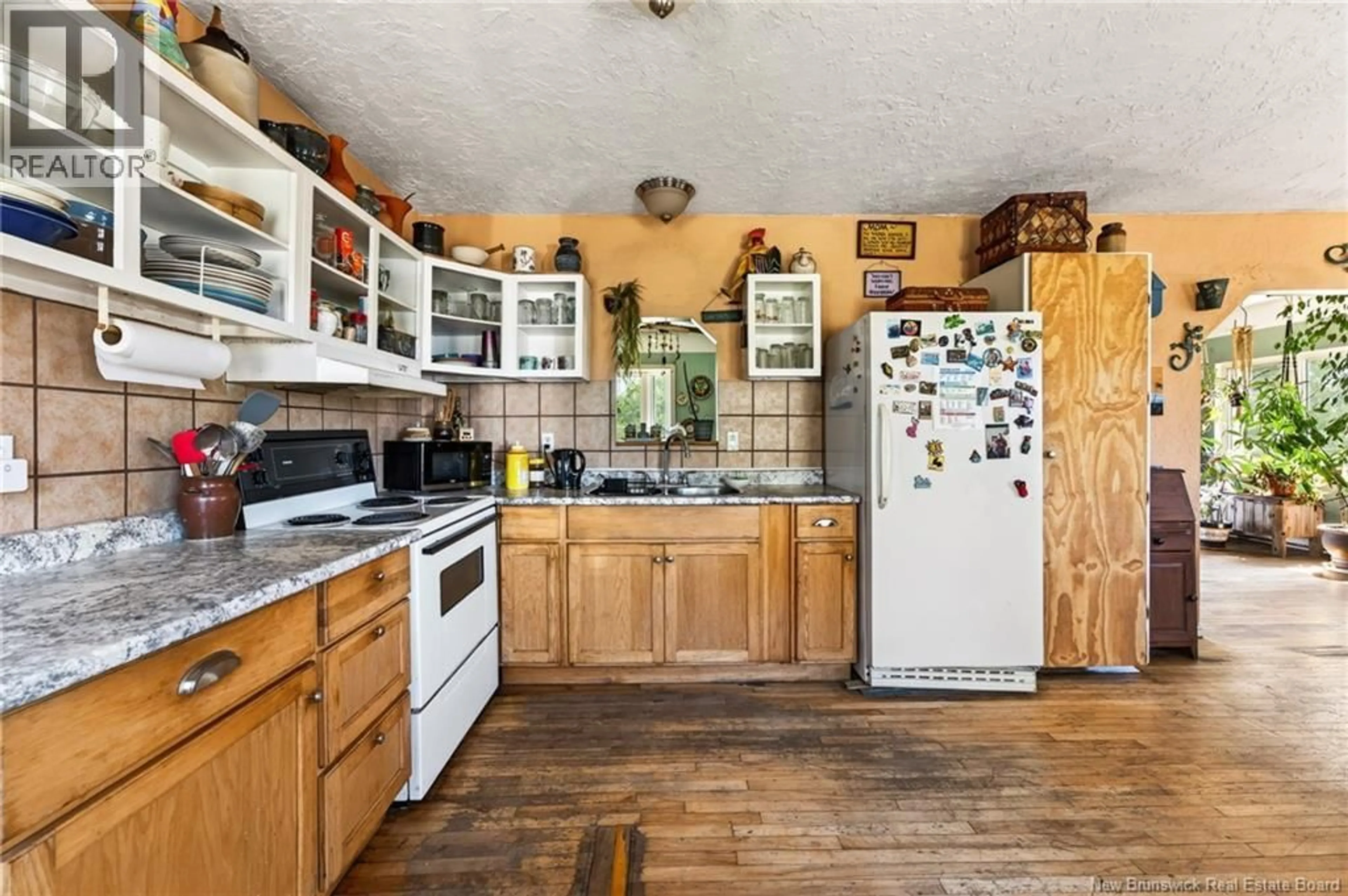 Standard kitchen, ceramic/tile floor for 3536 ROUTE 132, Scoudouc New Brunswick E4P3M6