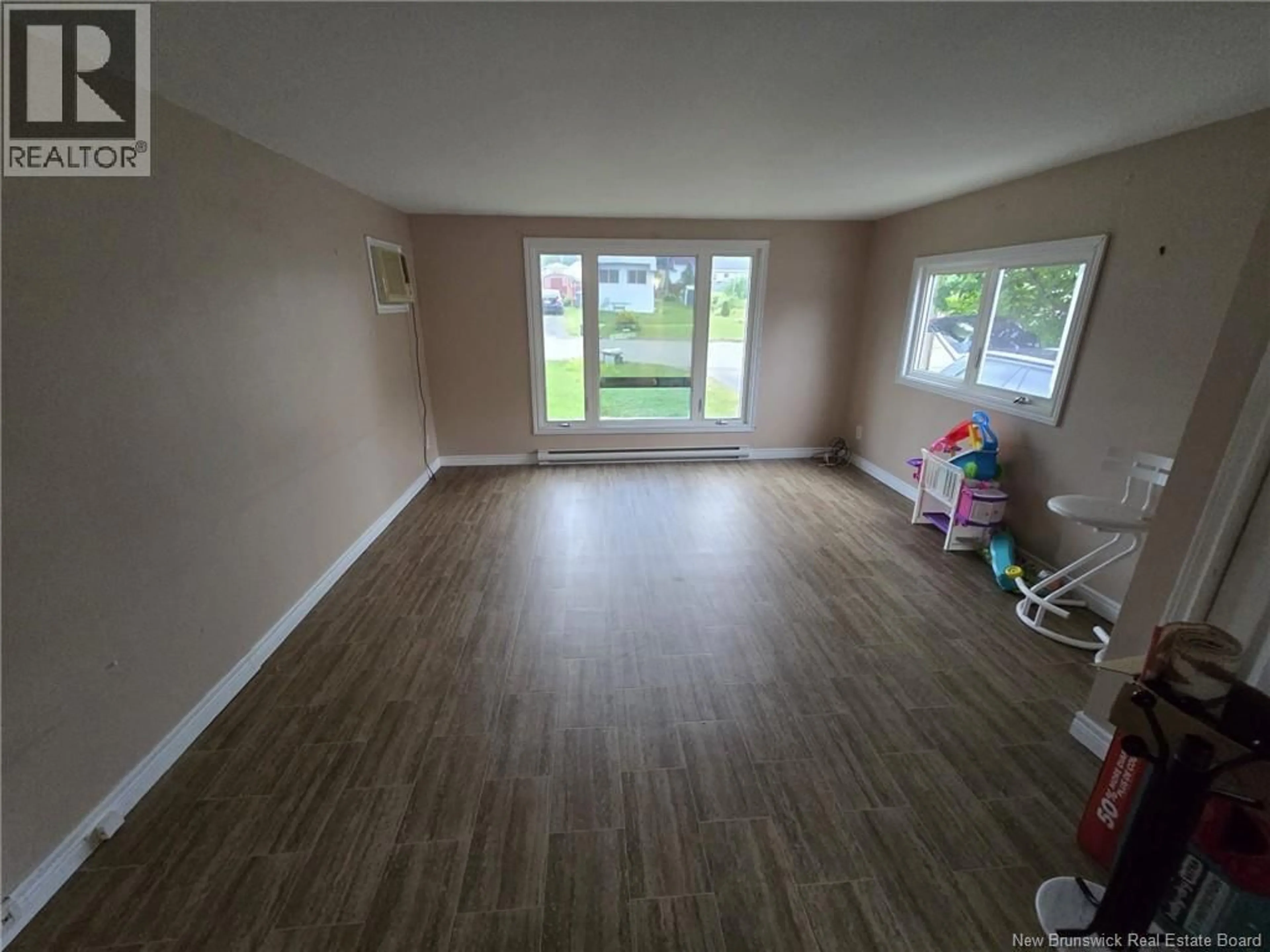 A pic of a room for 190 LAKESIDE AVENUE, Bathurst New Brunswick E2A2S7