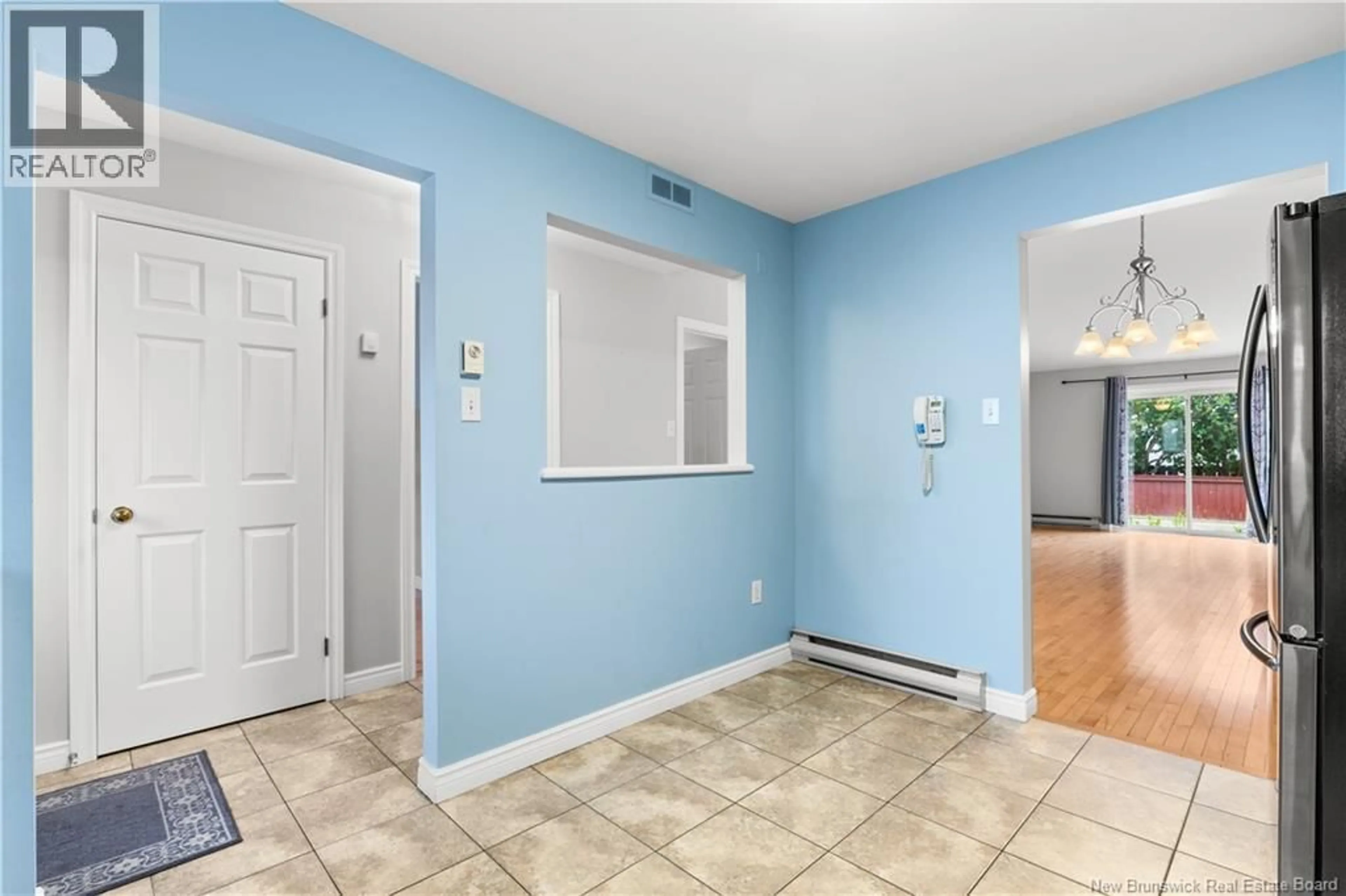 Unknown for 116 - 208 VIRGINIA, Dieppe New Brunswick E1A6R7