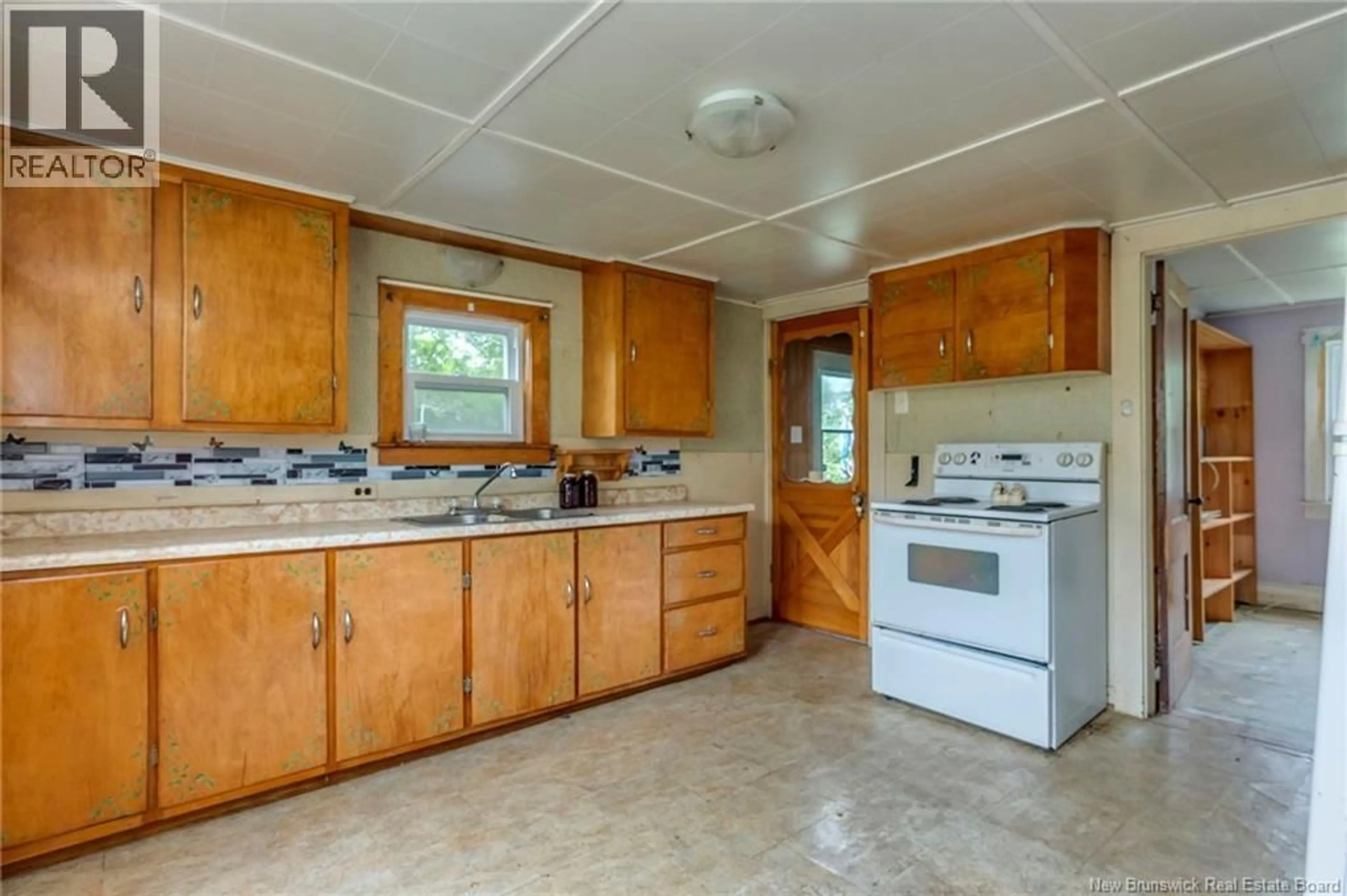 Standard kitchen, unknown for 106 L'ETETE ROAD, St George New Brunswick E2L1N2