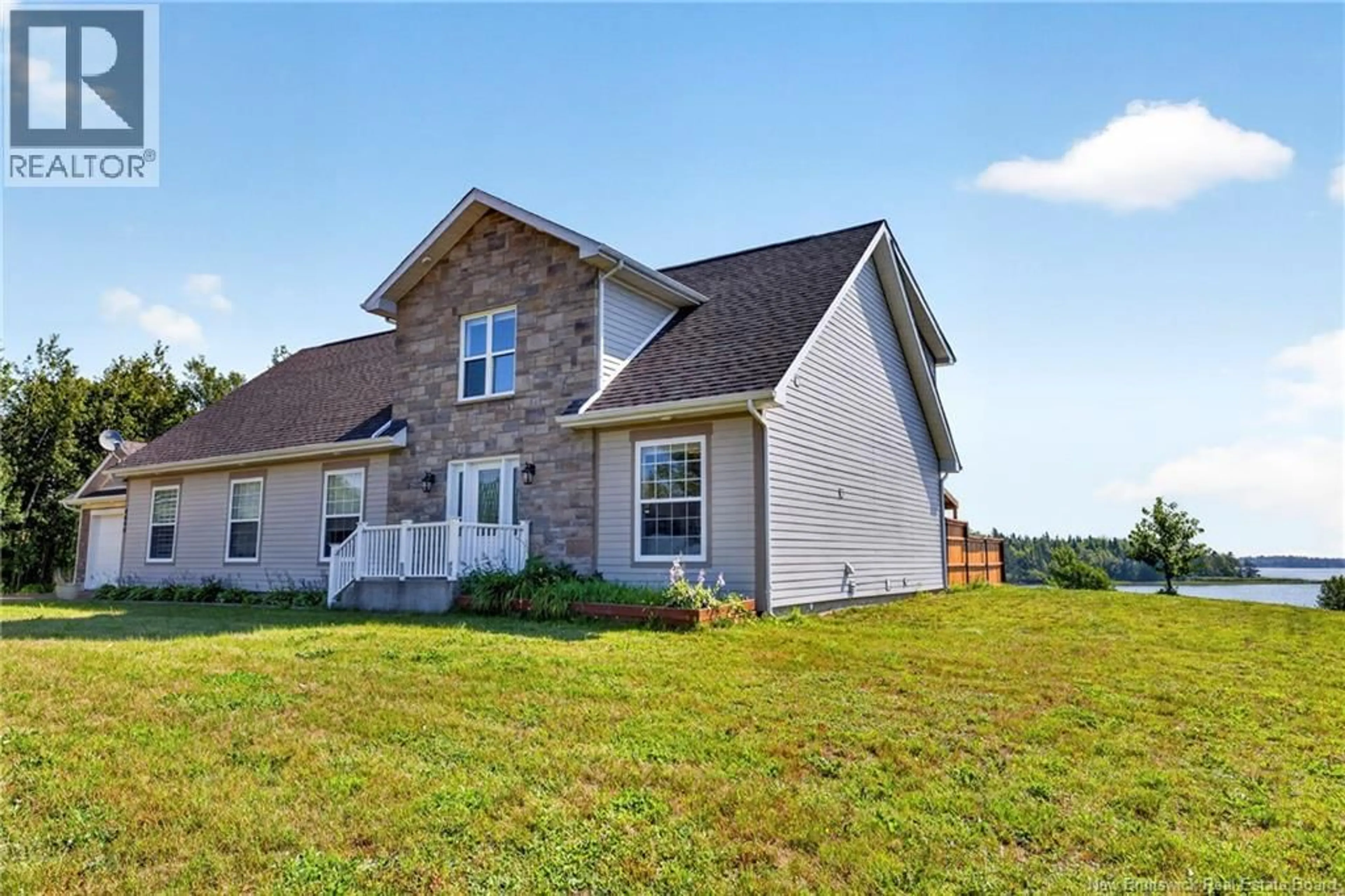 Home with vinyl exterior material, unknown for 4646 ROUTE 11, Tabusintac New Brunswick E9H1J5