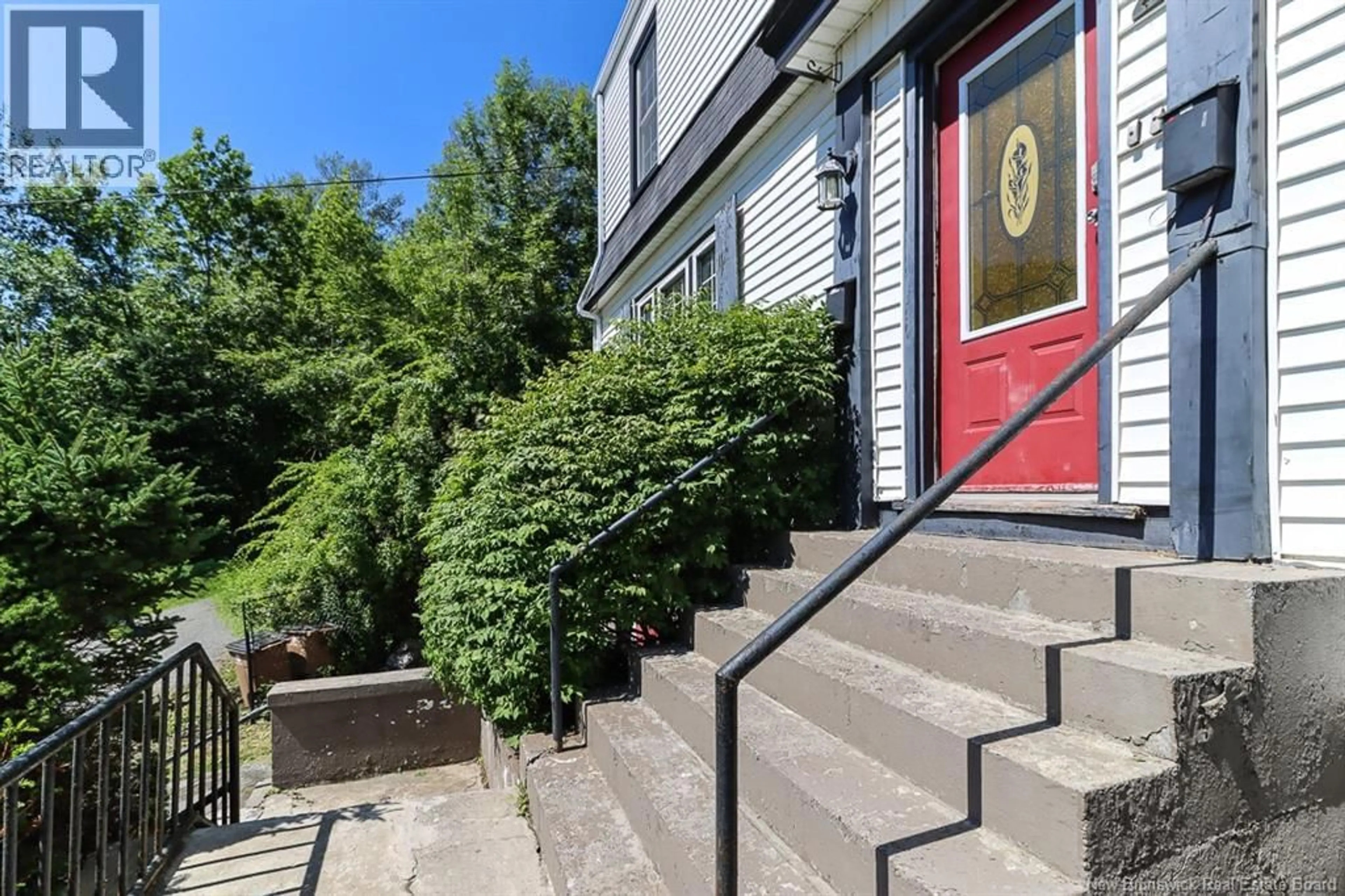 Patio, street for 2 GLENBURM COURT, Saint John New Brunswick E2K3Y9