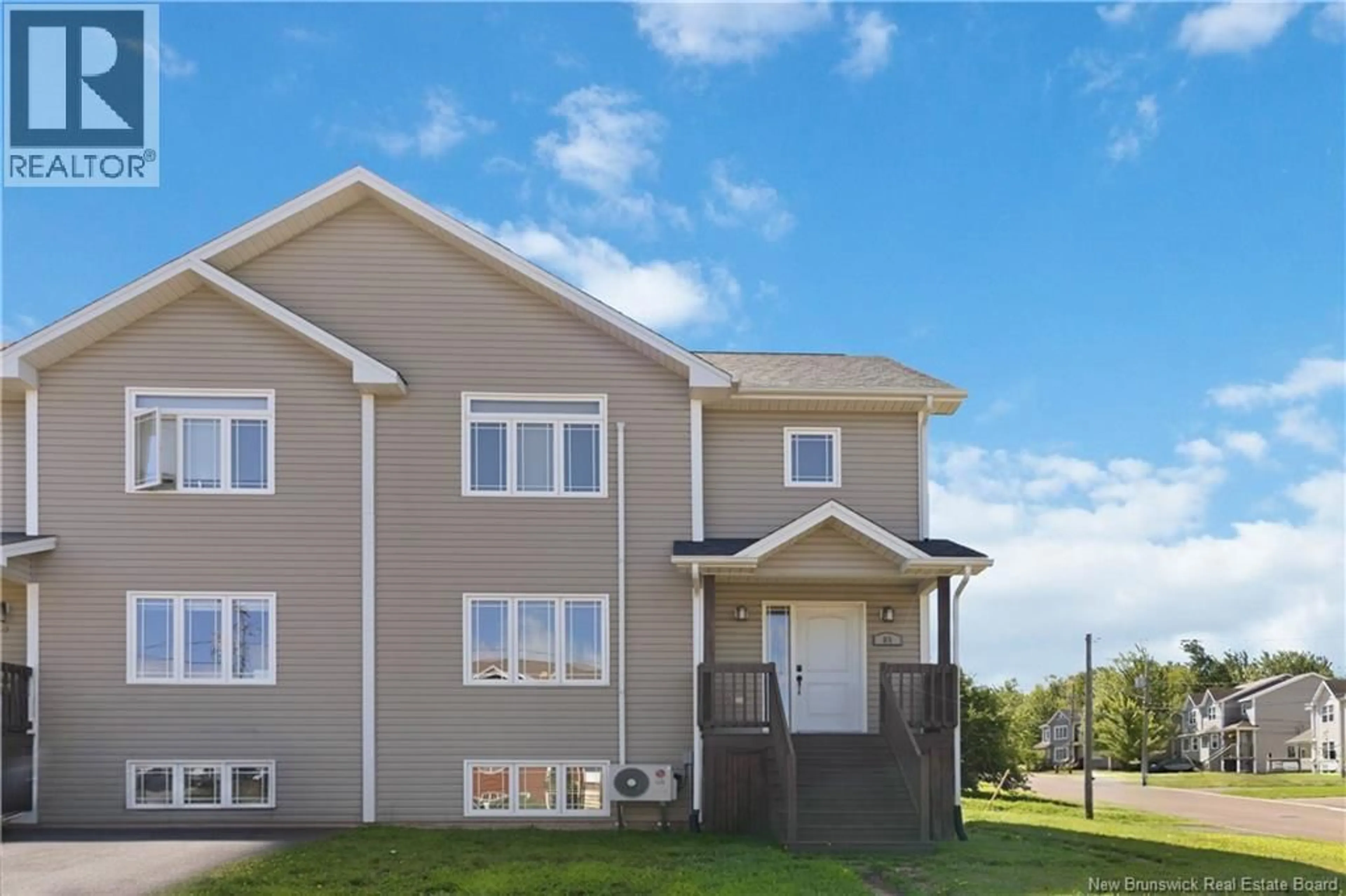 Home with vinyl exterior material, building for 65 BELLE-FORET, Dieppe New Brunswick E1A8Y2