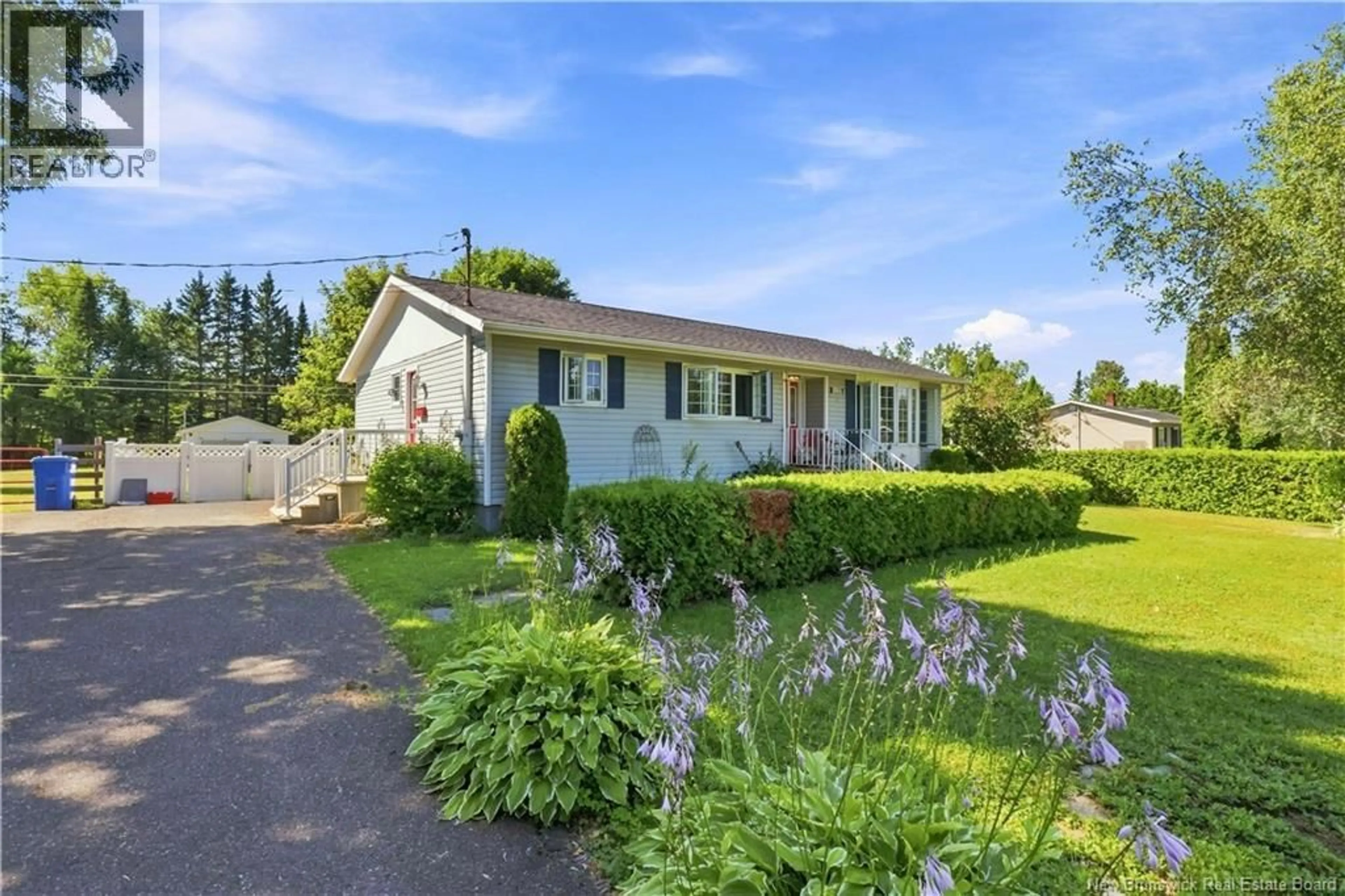 A pic from outside/outdoor area/front of a property/back of a property/a pic from drone, street for 3259 ROUTE 585, Newbridge New Brunswick E7N1K2