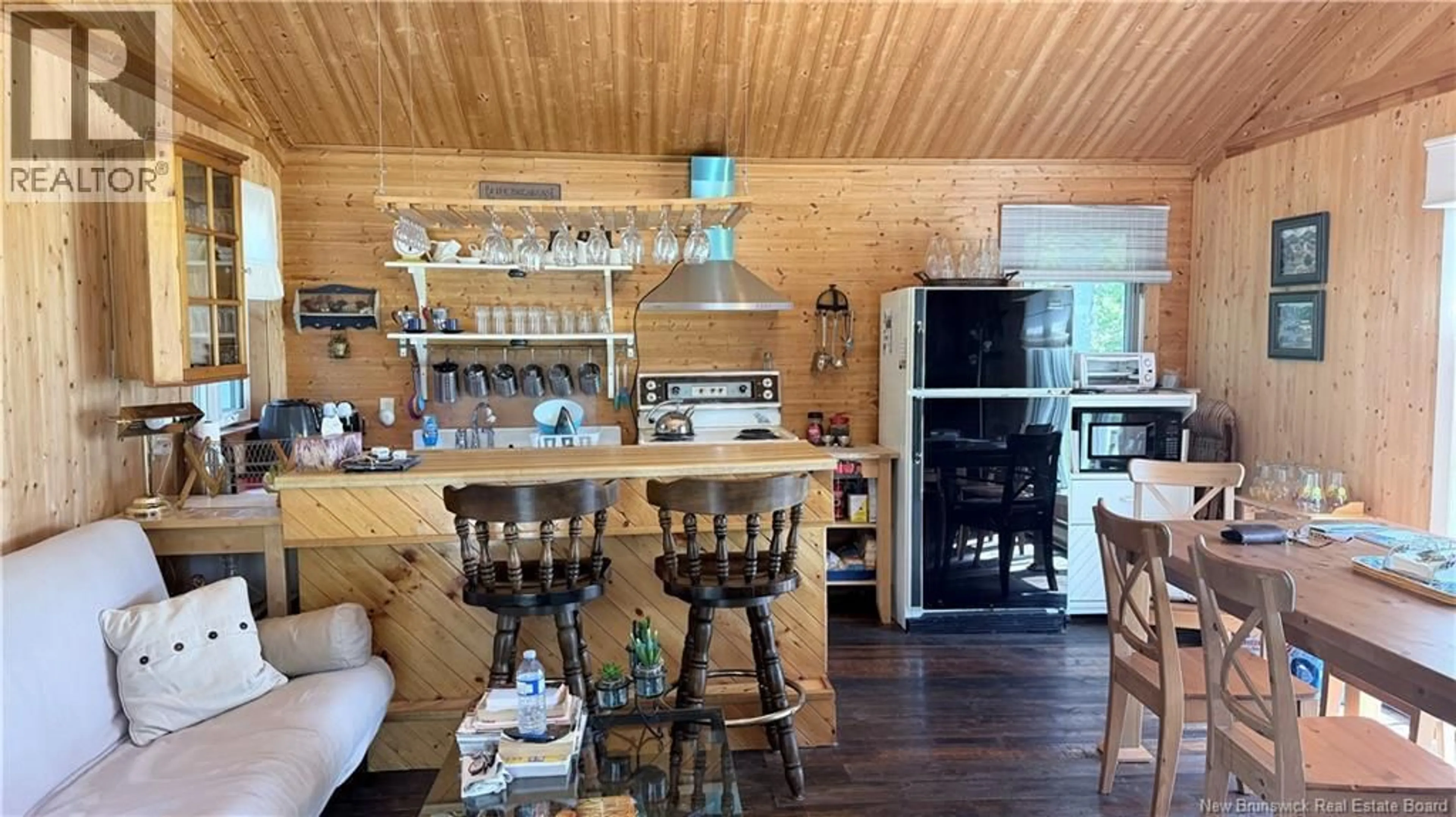 Open concept kitchen, wood/laminate floor for 533 BEAULIEU, Saint-François-de-Madawaska New Brunswick E7A1A2