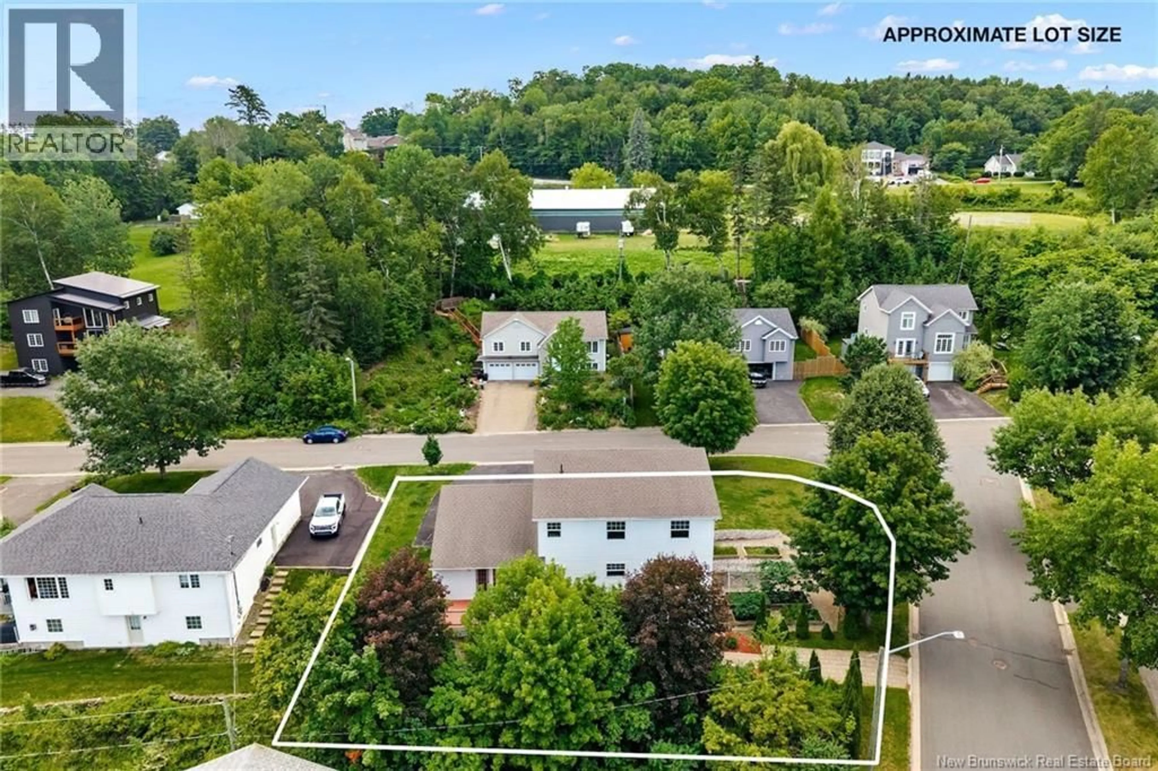 A pic from outside/outdoor area/front of a property/back of a property/a pic from drone, street for 145 COBURN COURT, Fredericton New Brunswick E3B7A6