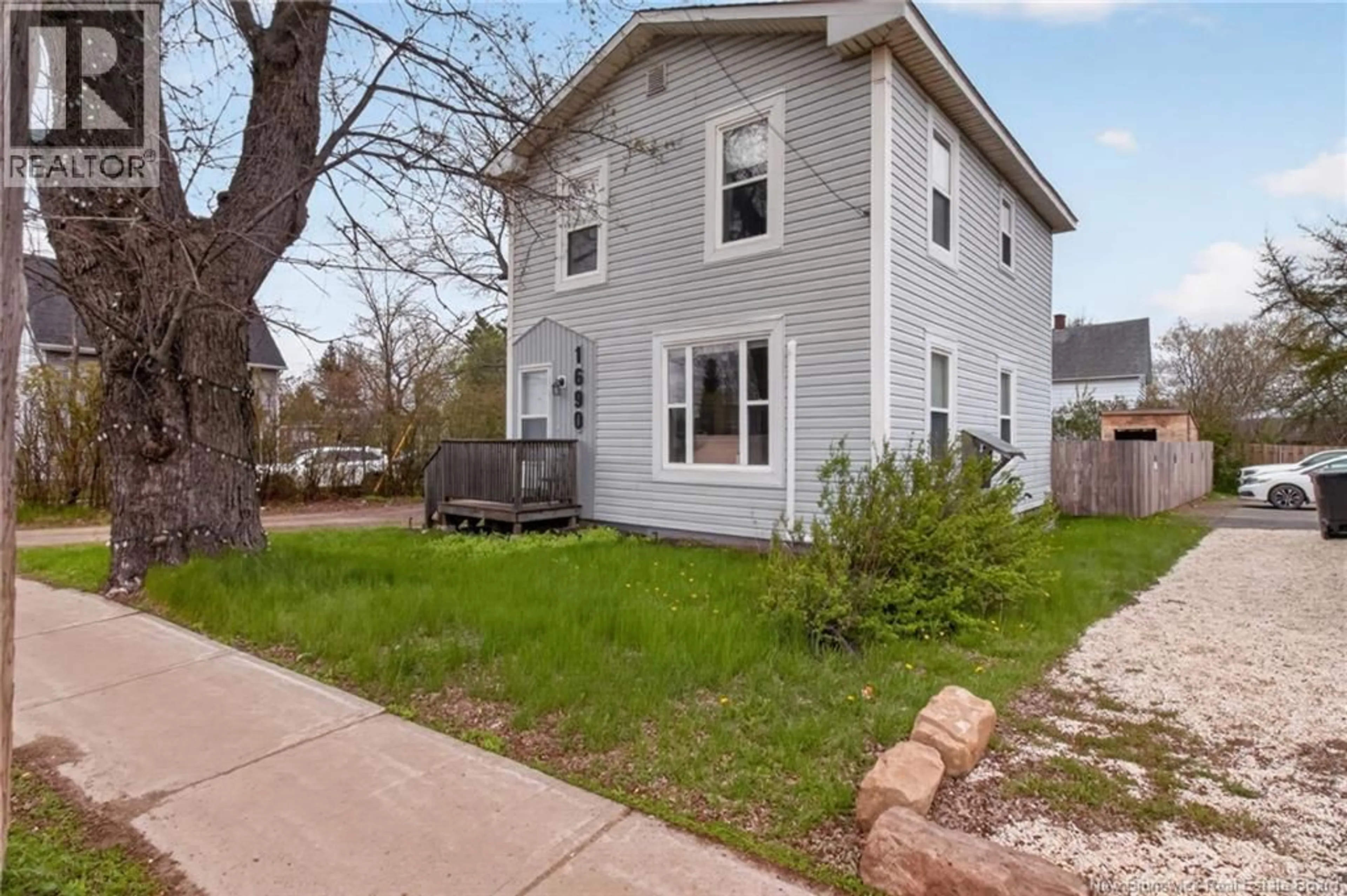 Unknown for 1690 MAIN STREET, Moncton New Brunswick E1E1G9