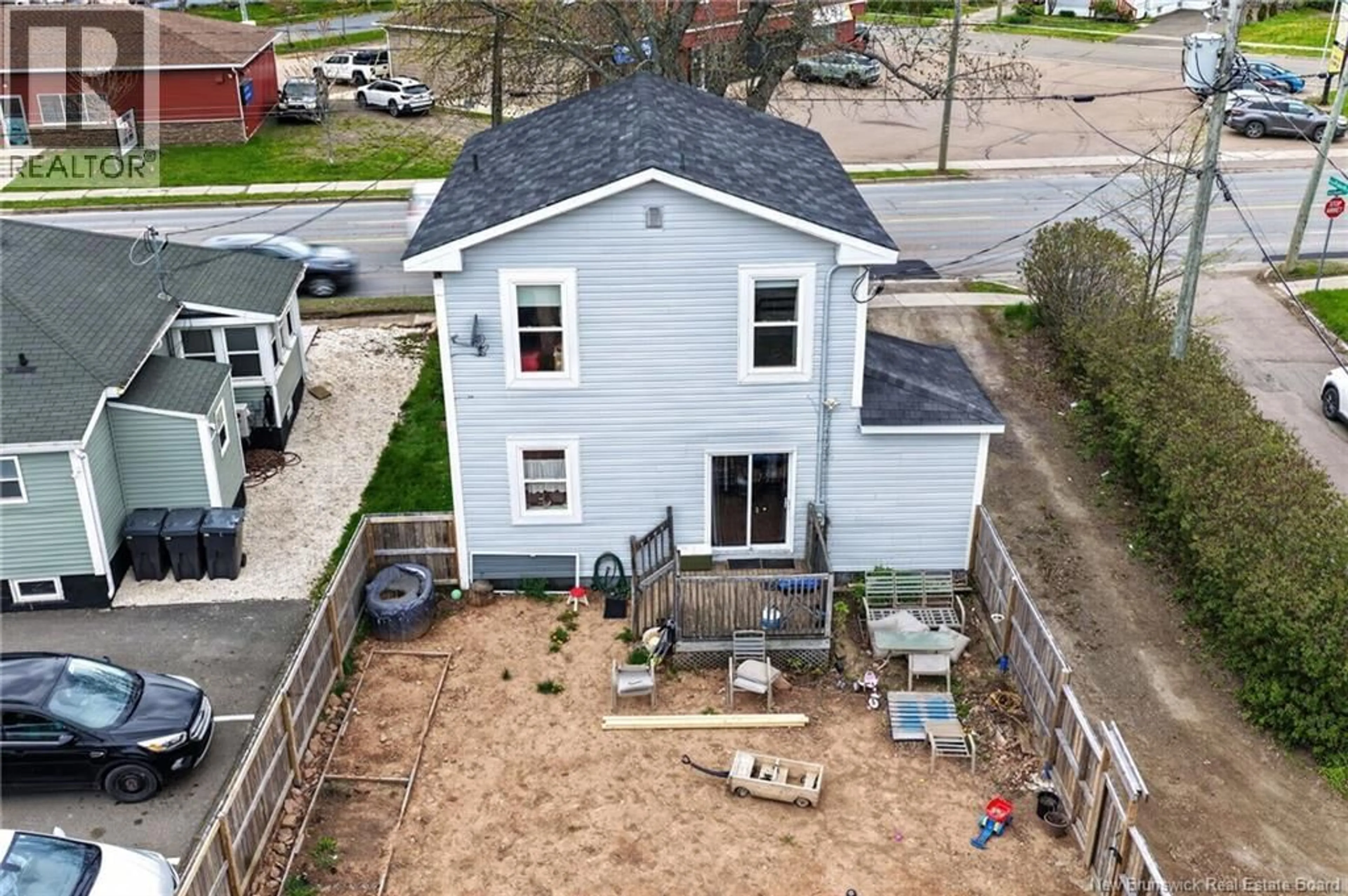 A pic from outside/outdoor area/front of a property/back of a property/a pic from drone, building for 1690 MAIN STREET, Moncton New Brunswick E1E1G9