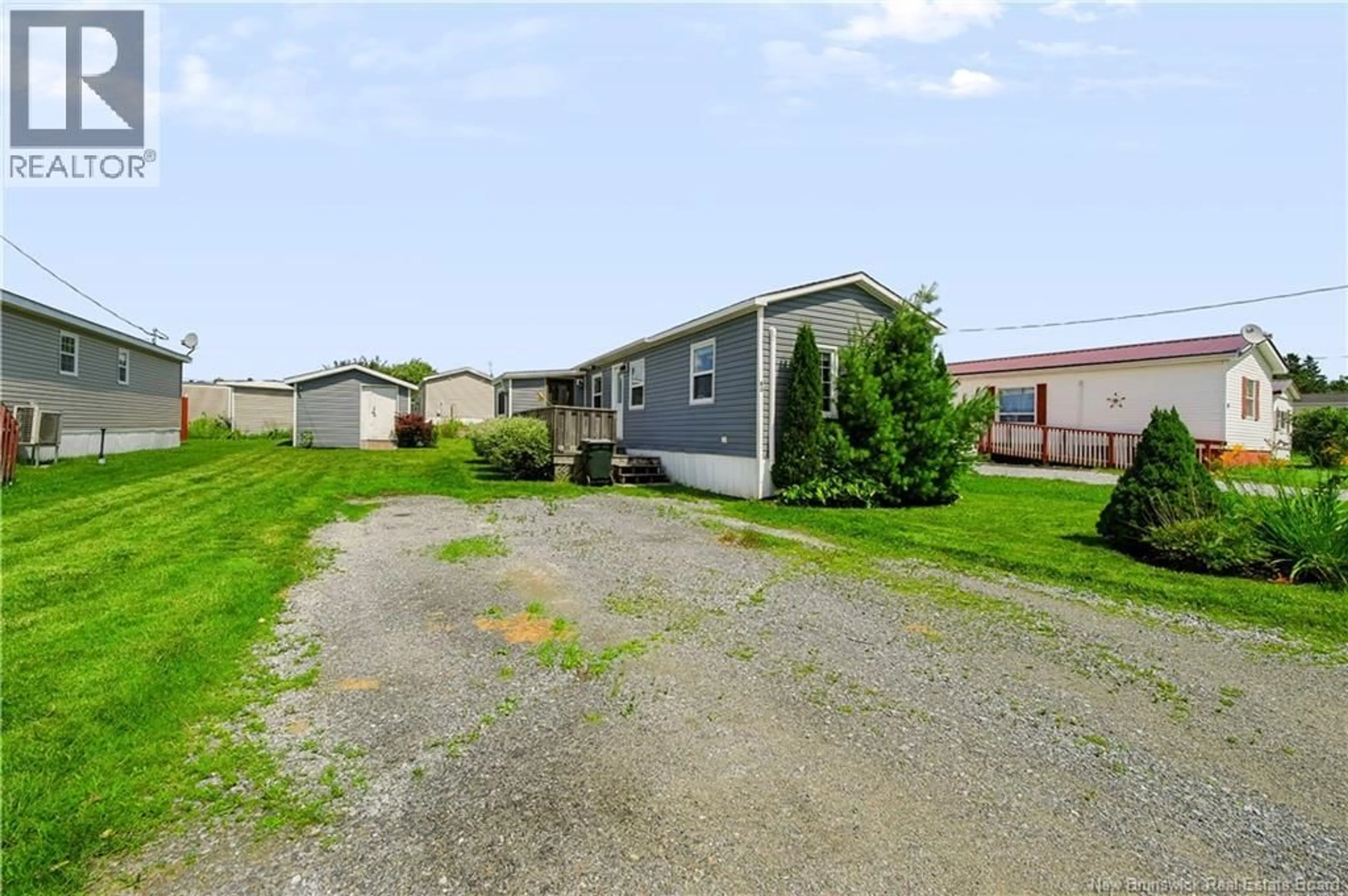 A pic from outside/outdoor area/front of a property/back of a property/a pic from drone, street for 43 DARRELL AVENUE, Quispamsis New Brunswick E2G1S8
