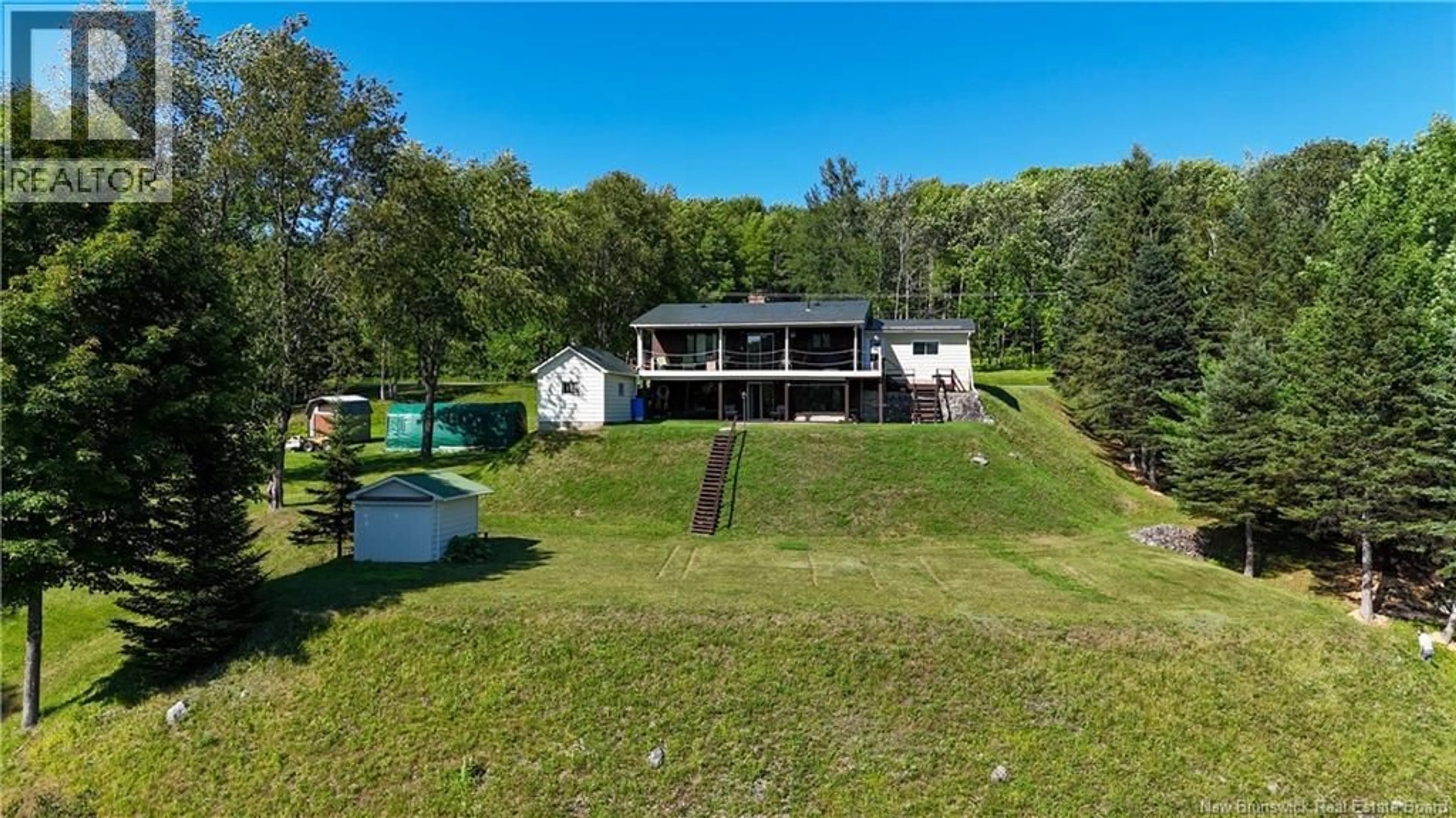 A pic from outside/outdoor area/front of a property/back of a property/a pic from drone, water/lake/river/ocean view for 1597 ROUTE 105, Southampton New Brunswick E6G1M3