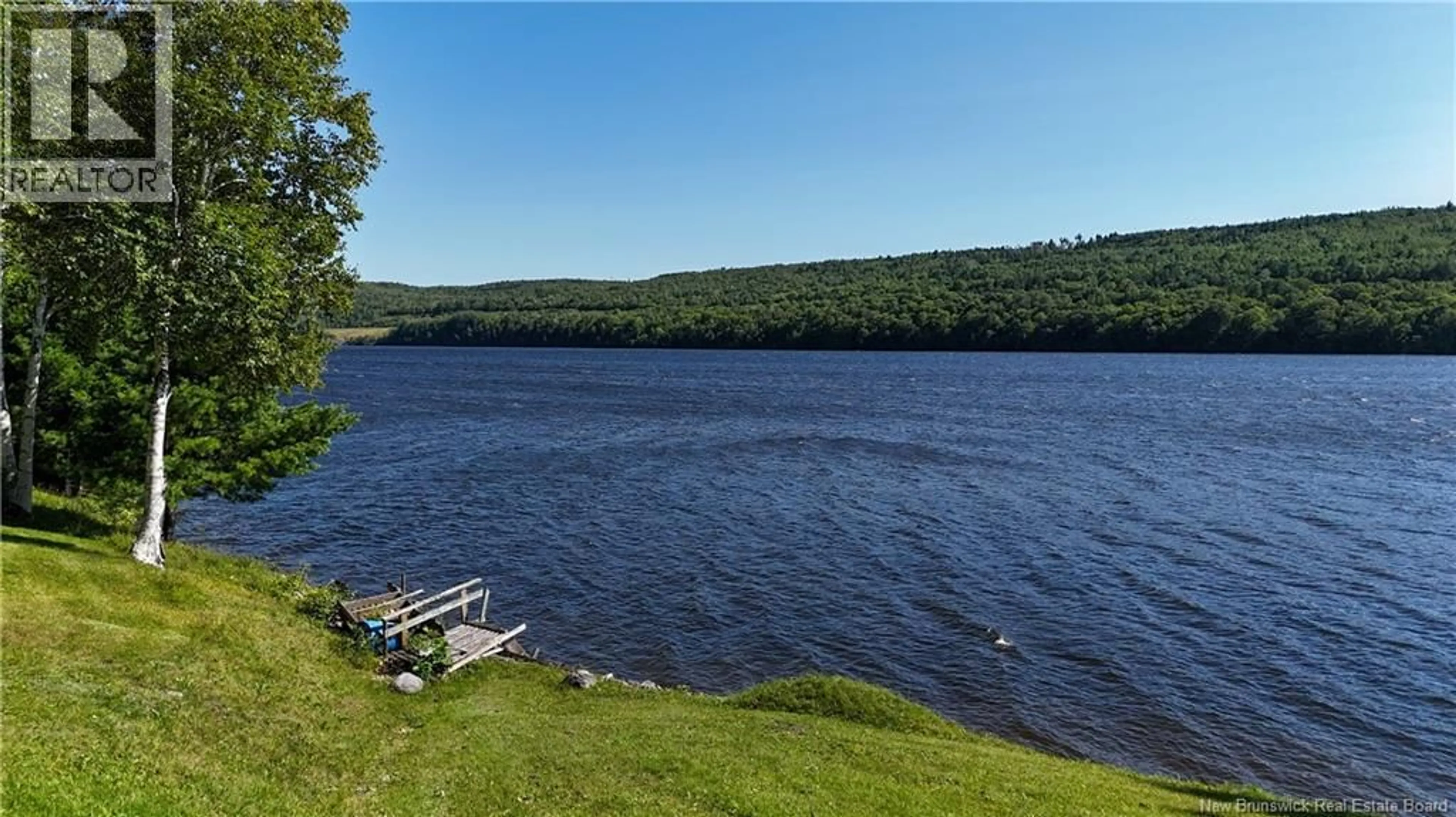 A pic from outside/outdoor area/front of a property/back of a property/a pic from drone, water/lake/river/ocean view for 1597 ROUTE 105, Southampton New Brunswick E6G1M3