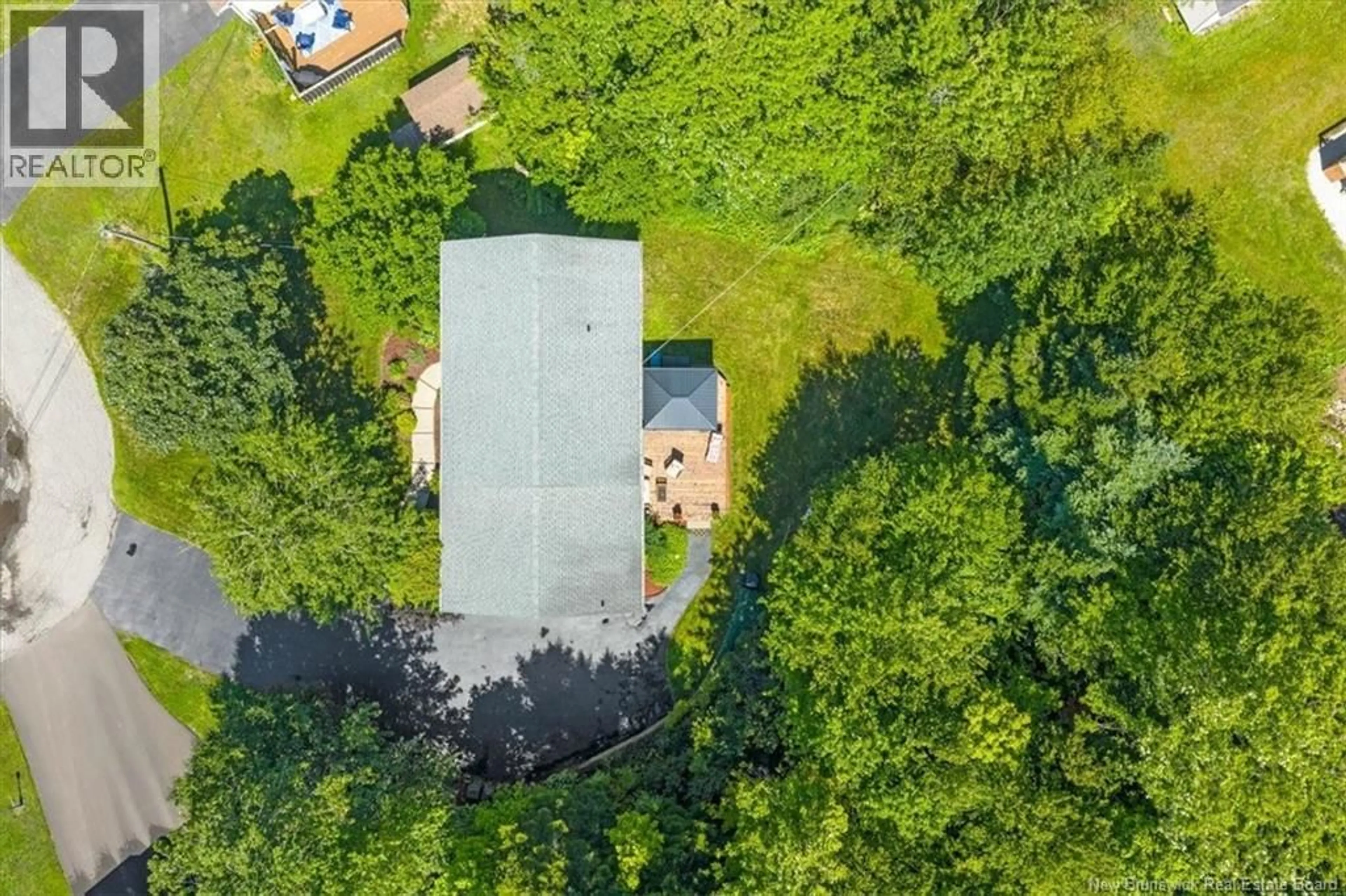 A pic from outside/outdoor area/front of a property/back of a property/a pic from drone, unknown for 4 LEIGHTON COURT, Quispamsis New Brunswick E2E5C5