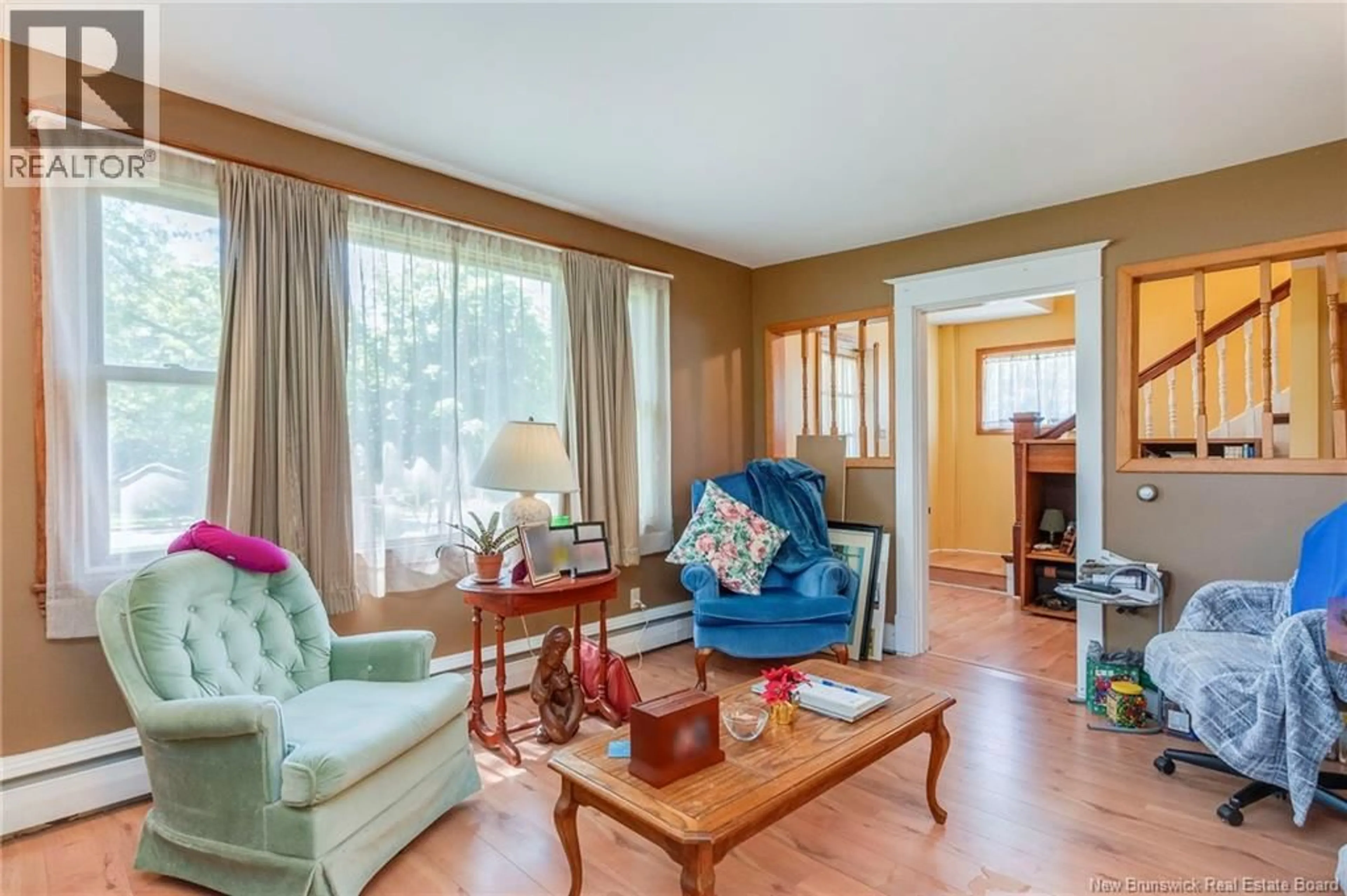 Living room with furniture, wood/laminate floor for 370 GREENHEAD, Saint John New Brunswick E2M4W5