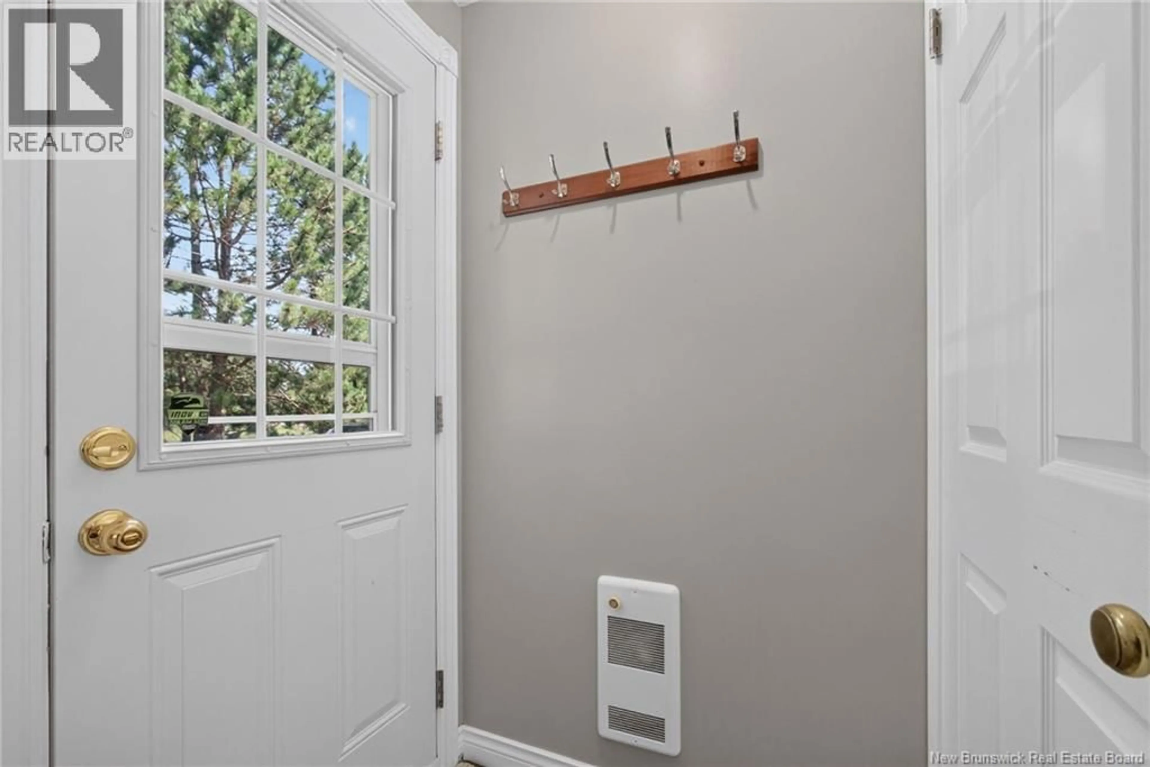 Indoor entryway for 2991 ROUTE 134, Shediac Cape New Brunswick E4P3E9