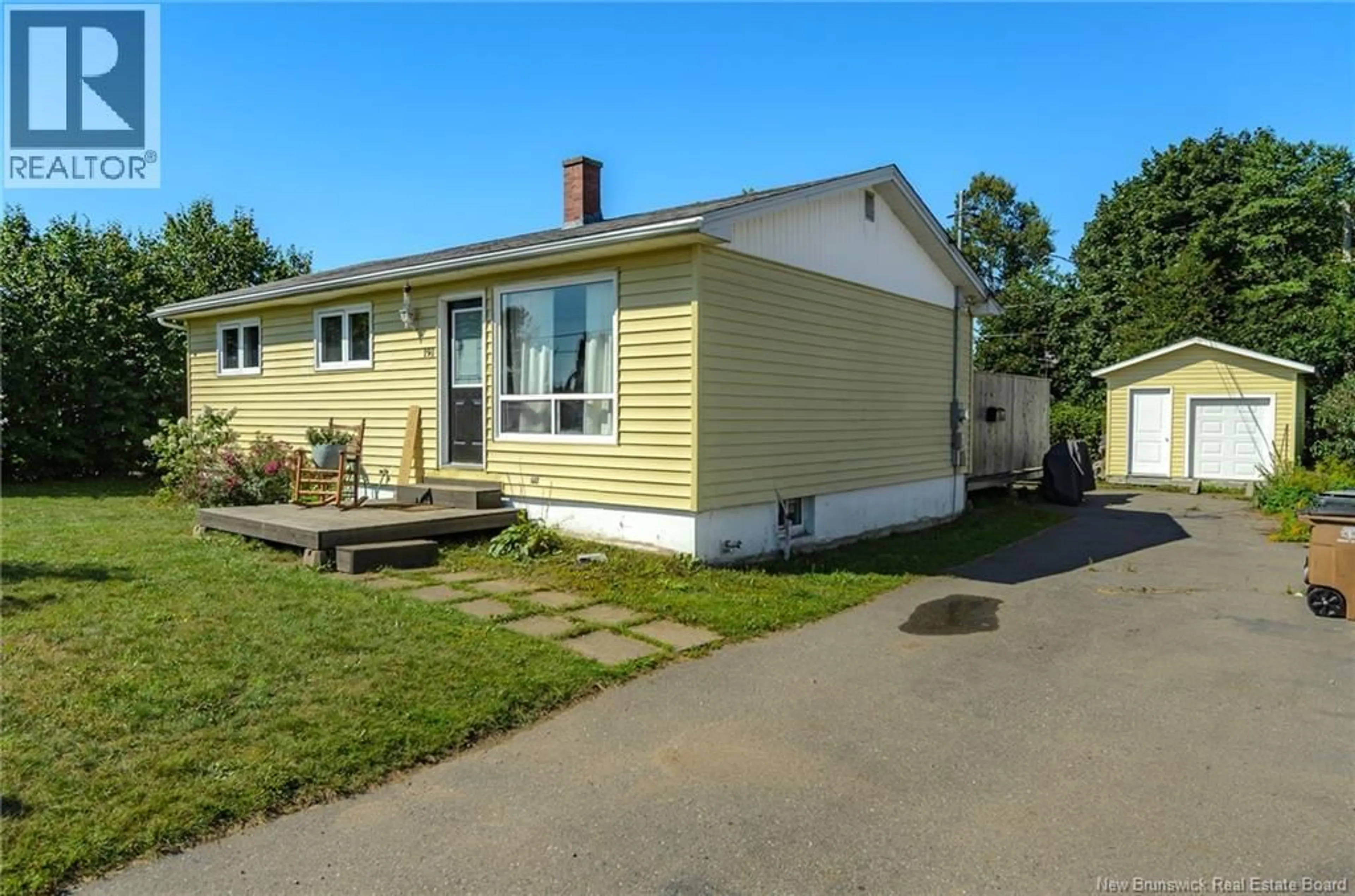 Home with vinyl exterior material, street for 191 GAULT ROAD, Saint John New Brunswick E2M5G9