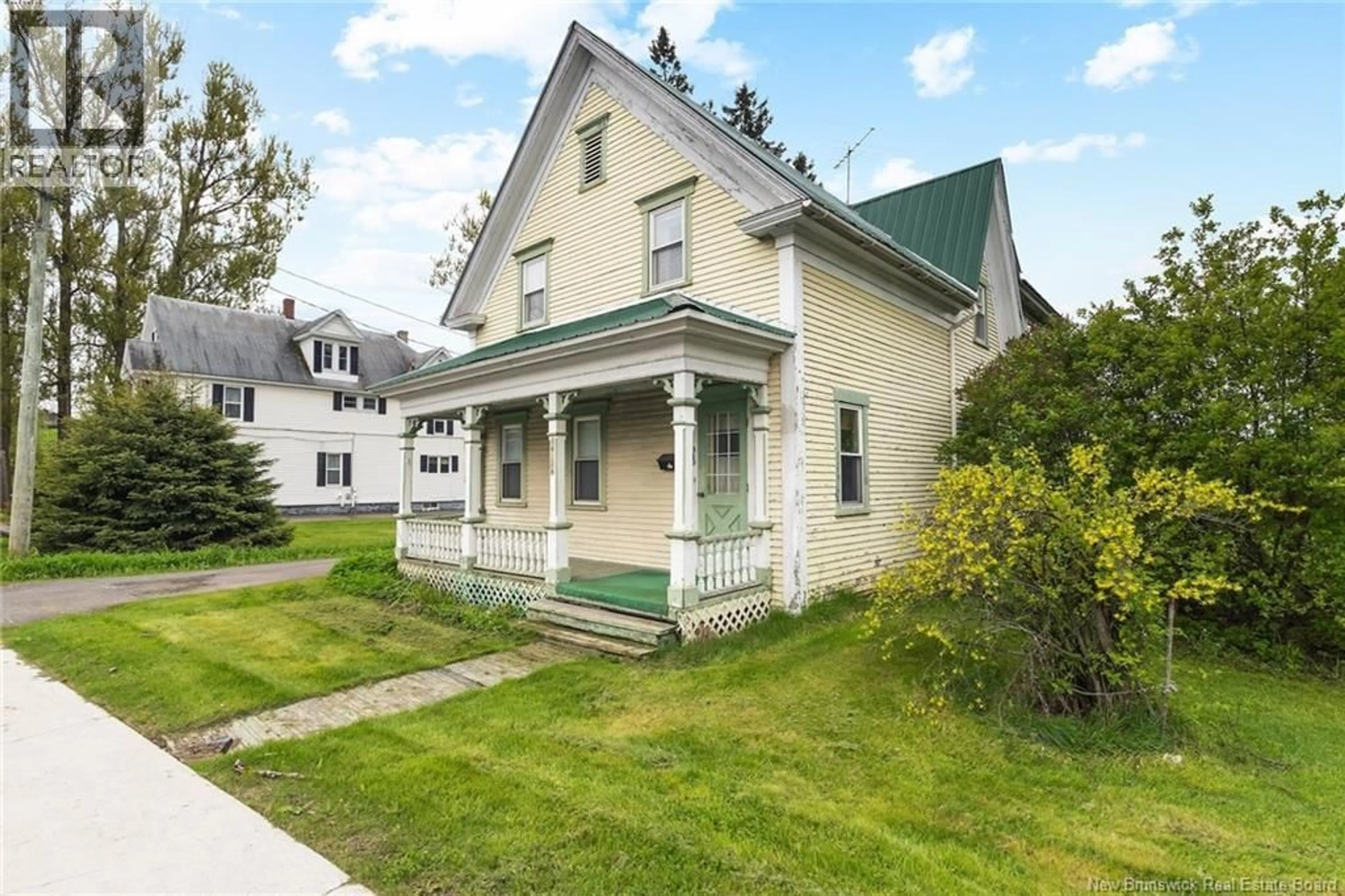 A pic from outside/outdoor area/front of a property/back of a property/a pic from drone, street for 310 UNION STREET, Fredericton New Brunswick E3A3L9