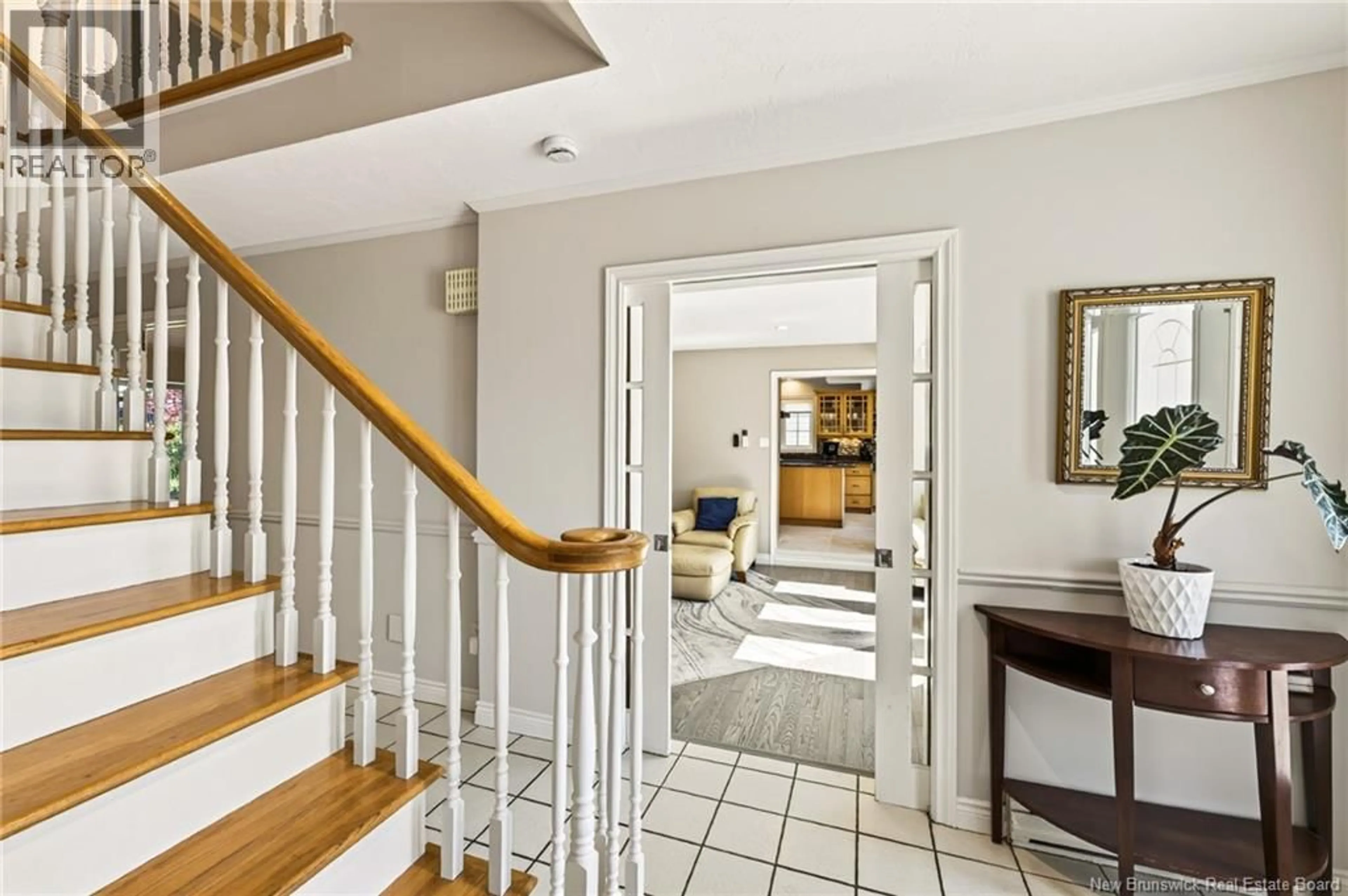 Indoor entryway for 338 VANIER, Dieppe New Brunswick E1A5N2