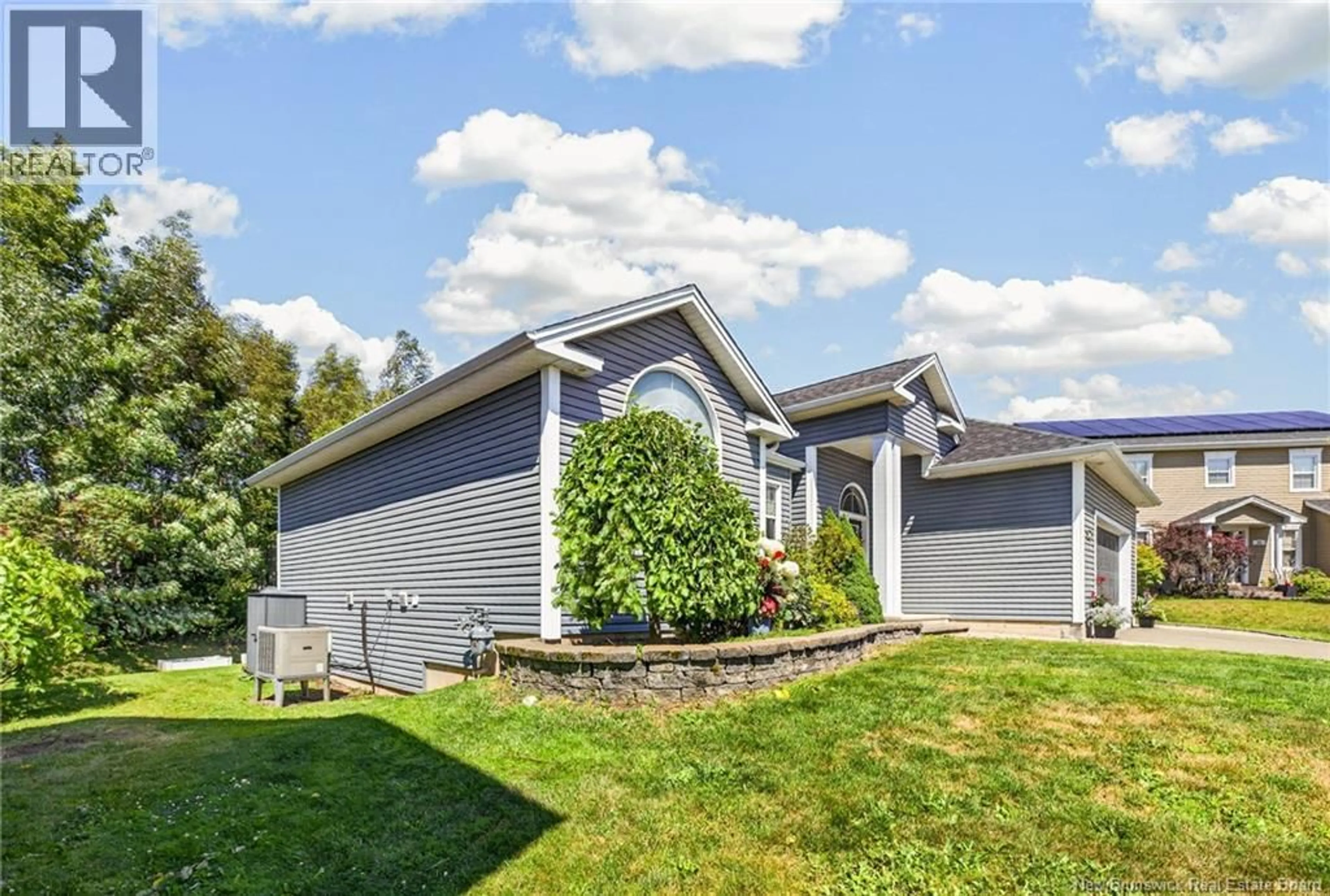 Home with vinyl exterior material, unknown for 22 DAVID COURT, Dieppe New Brunswick E1A0J7