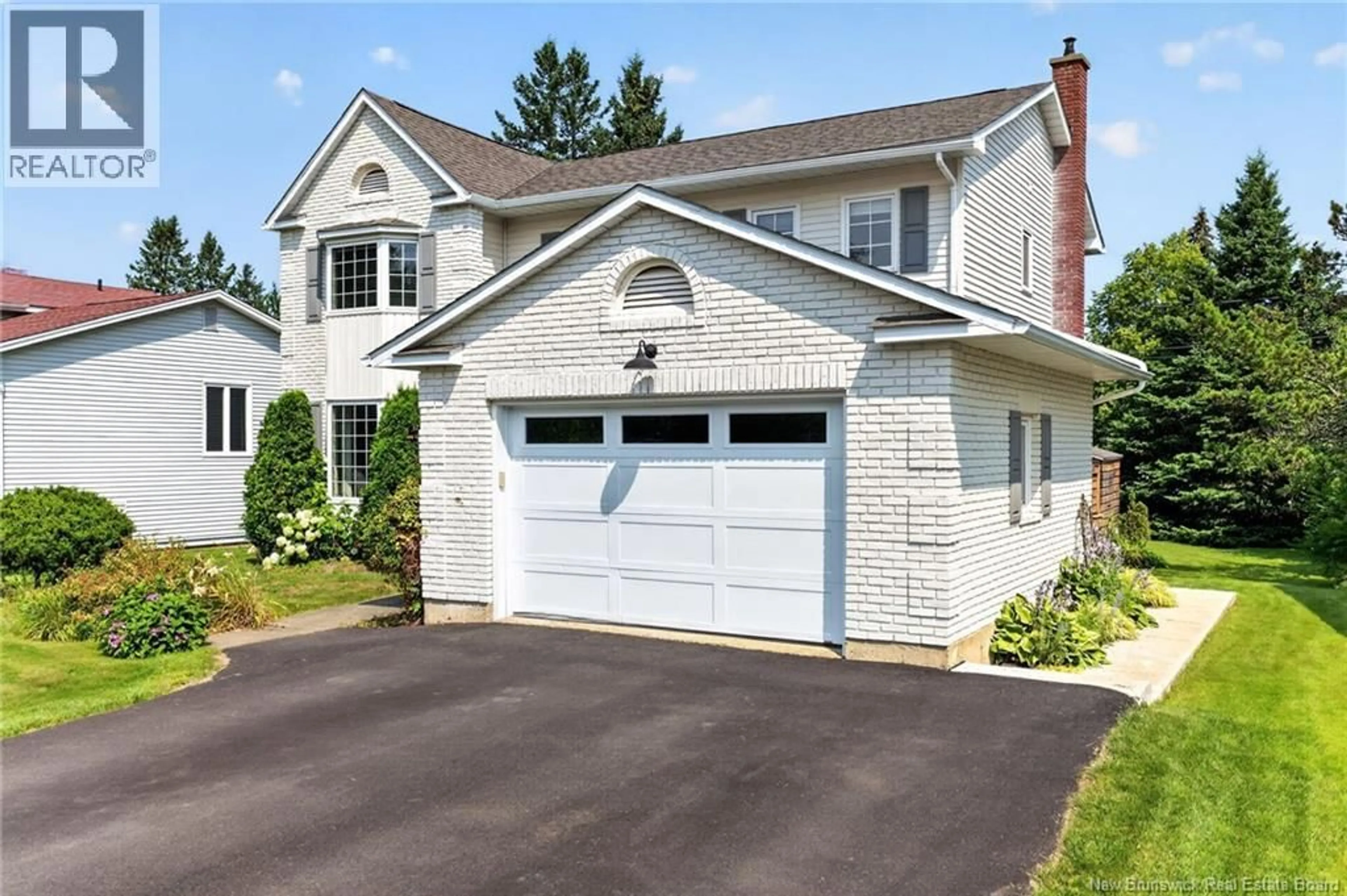 Home with vinyl exterior material, street for 23 GLENDALE CRESCENT, Moncton New Brunswick E1E3Z8