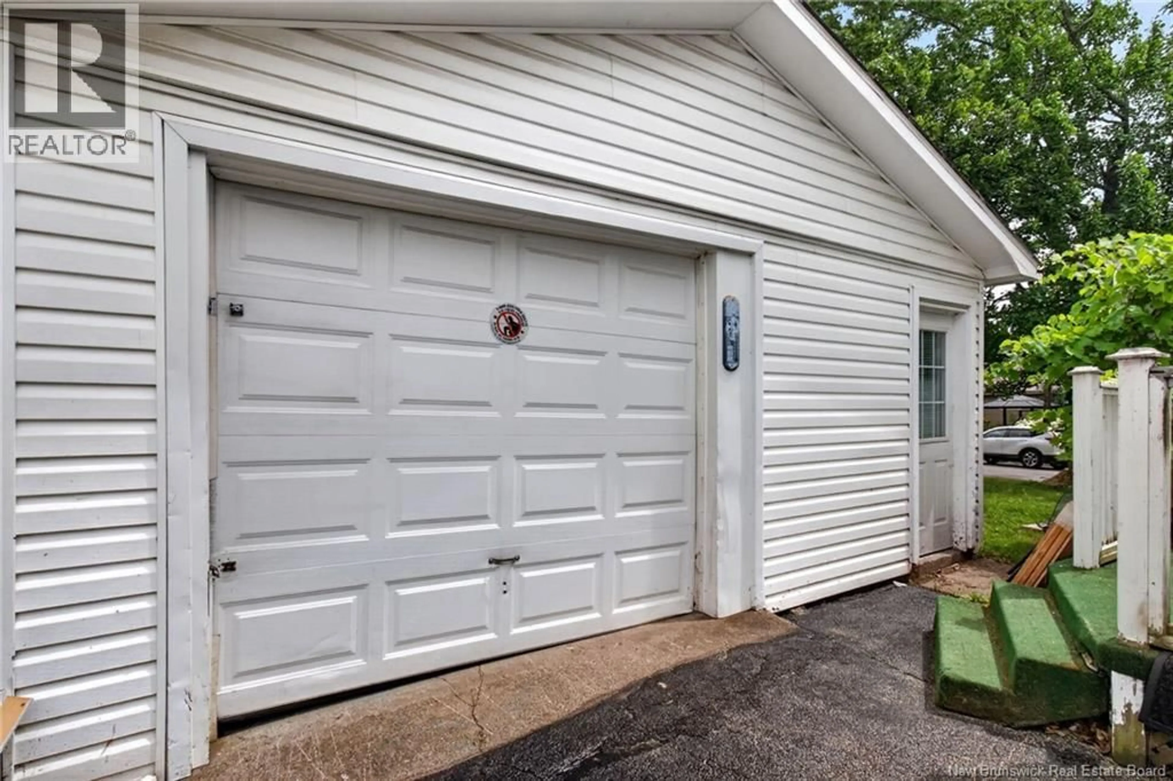 Indoor garage for 87 MILNER ROAD, Moncton New Brunswick E1E2S2