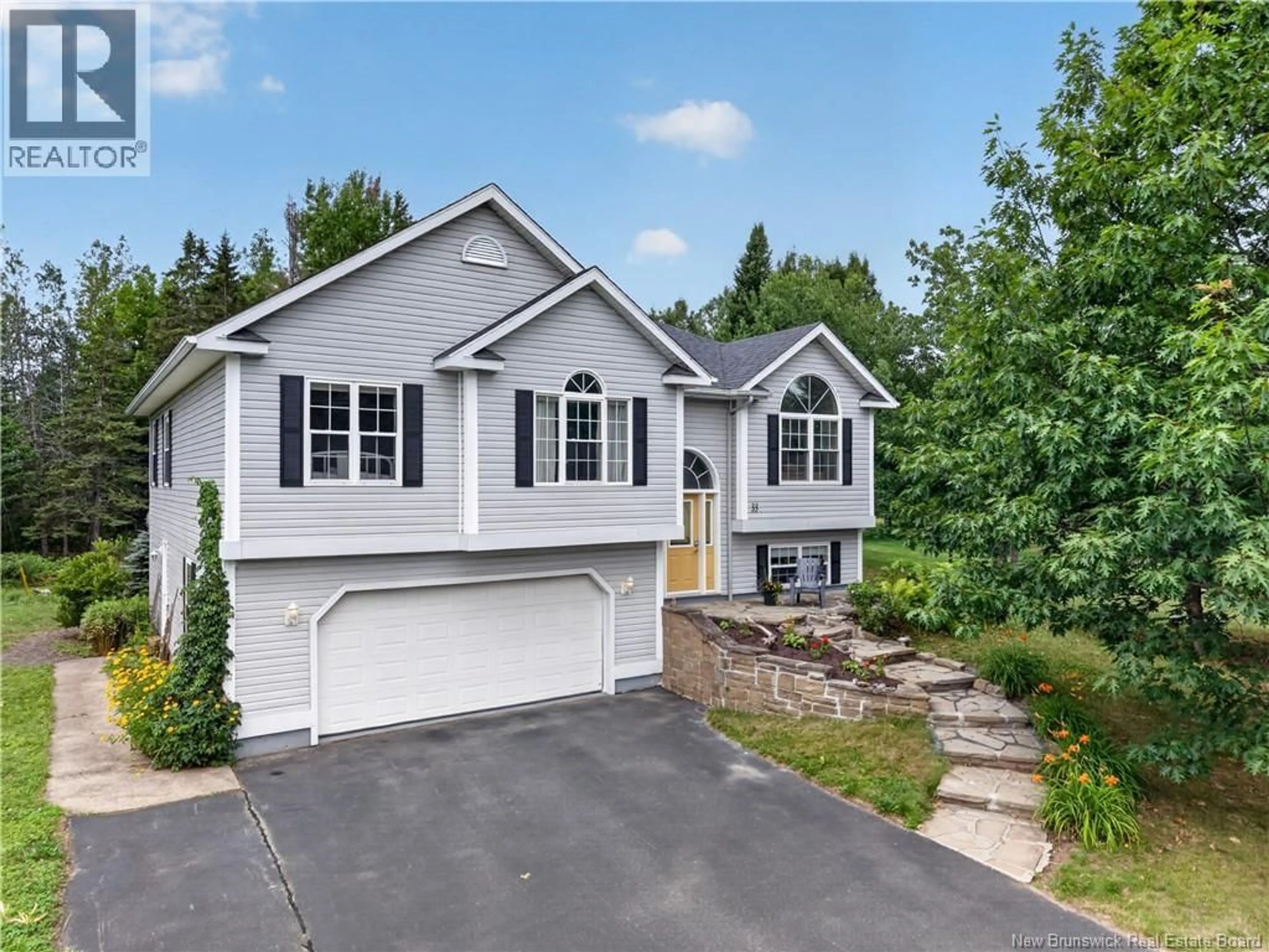 Home with vinyl exterior material, street for 33 AMY STREET, Miramichi New Brunswick E1V5Z2
