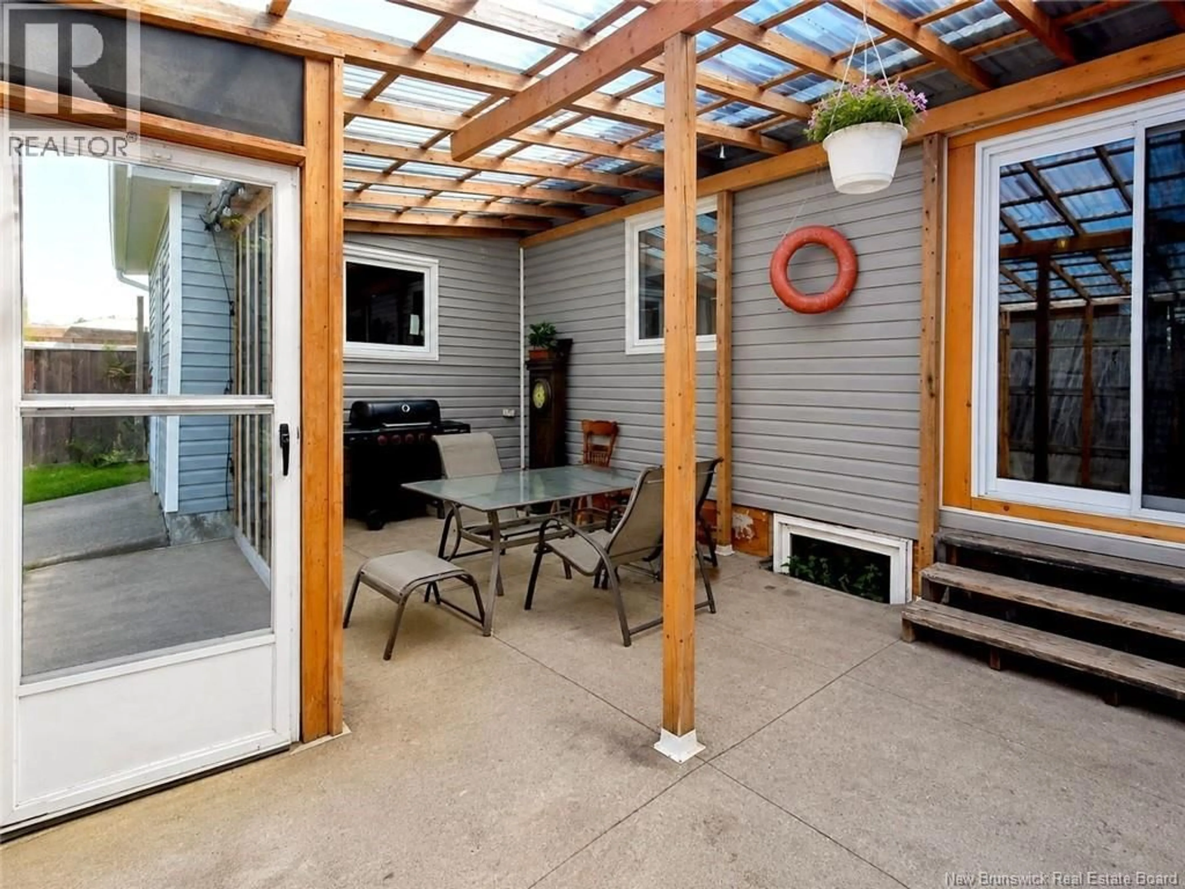 Patio, street for 228 DU PÊCHEUR NORD STREET, Lamèque New Brunswick E8T1J3