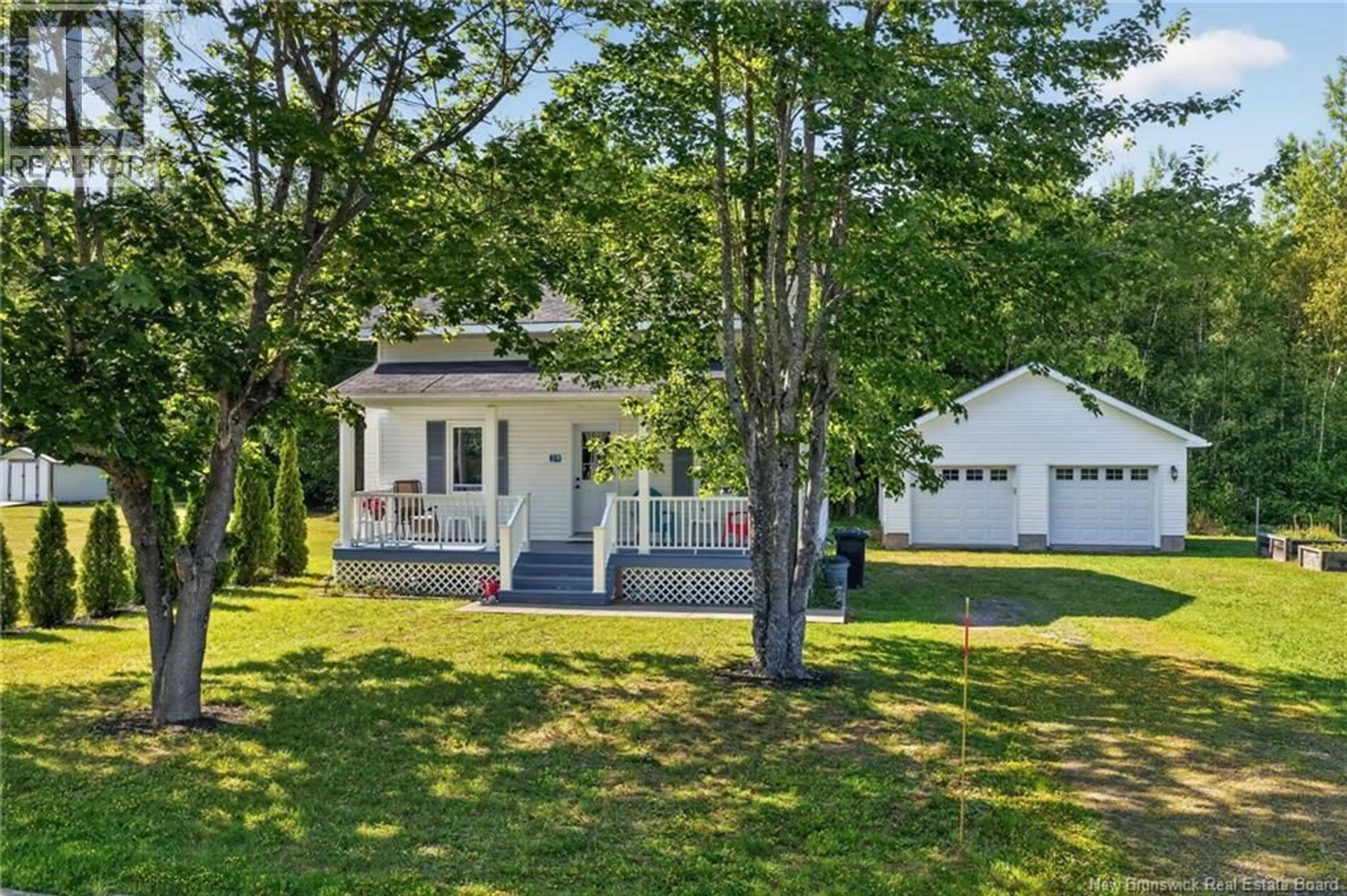 A pic from outside/outdoor area/front of a property/back of a property/a pic from drone, street for 39 SAINT-OLIVER ROAD, Saint-Louis-De-Kent New Brunswick E4X1H2