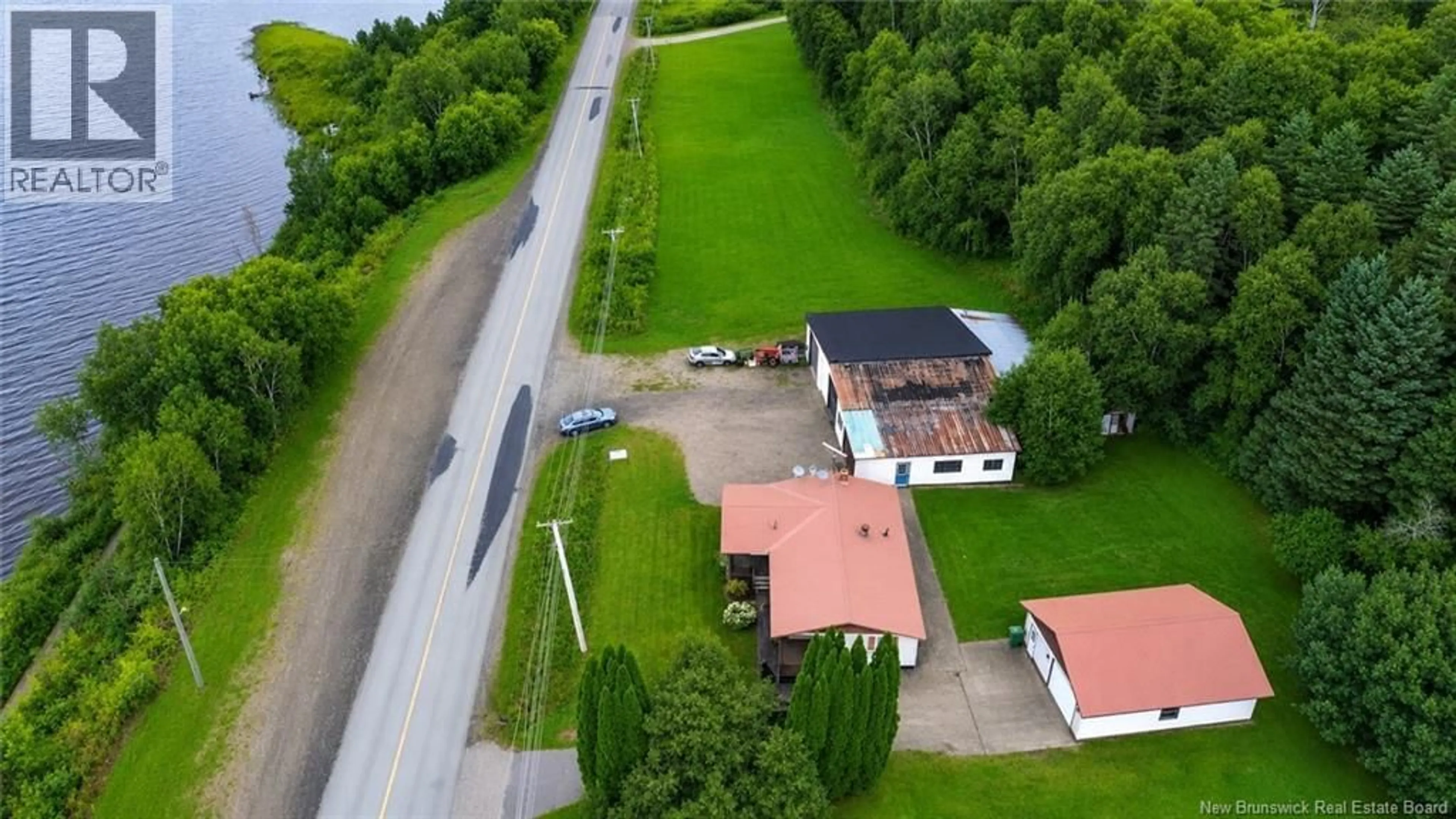 A pic from outside/outdoor area/front of a property/back of a property/a pic from drone, street for 11792 ROUTE 105, Kilburn New Brunswick E7H3X3