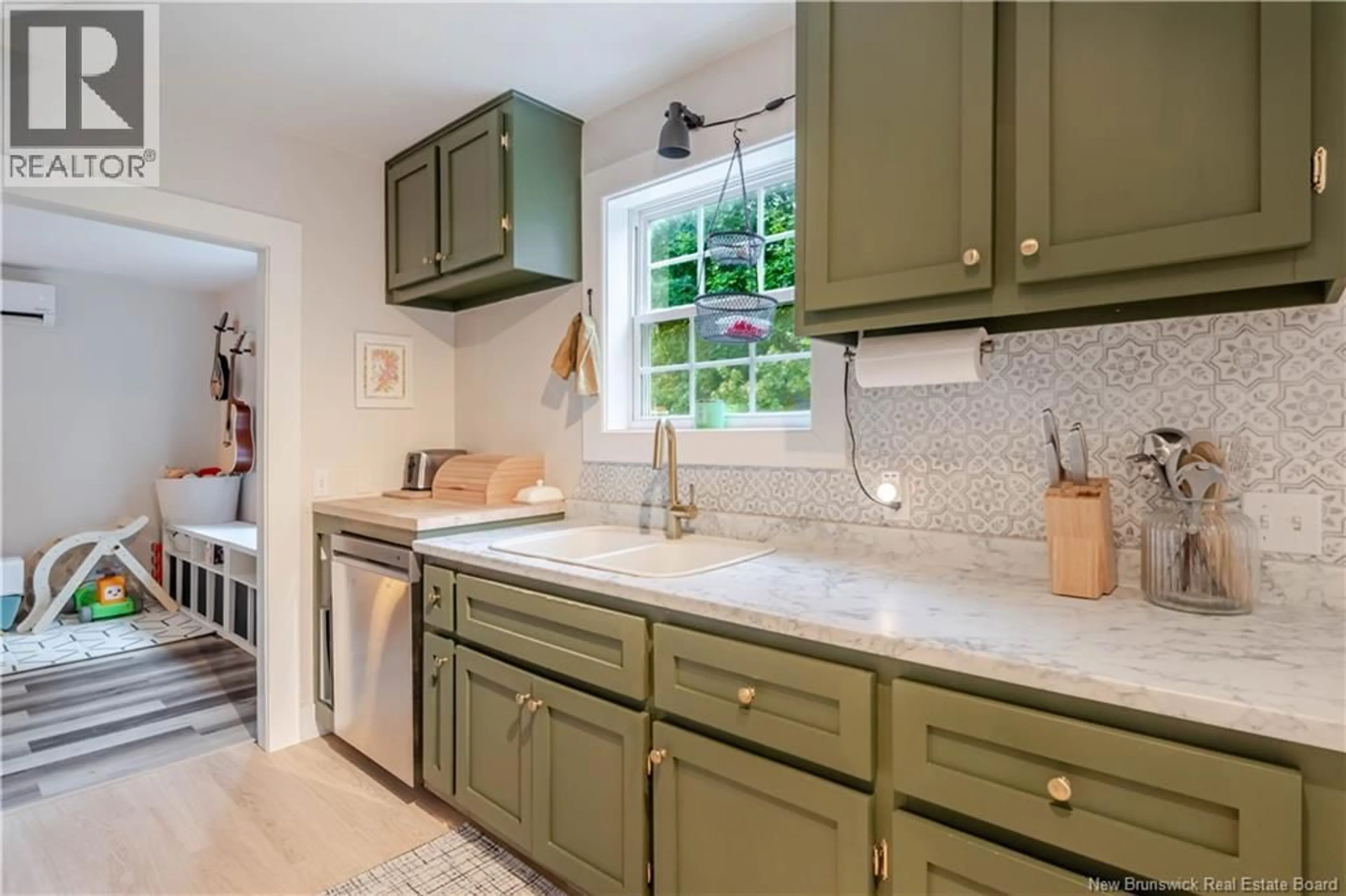 Open concept kitchen, ceramic/tile floor for 333 SUNSET DRIVE, Fredericton New Brunswick E3A1B3