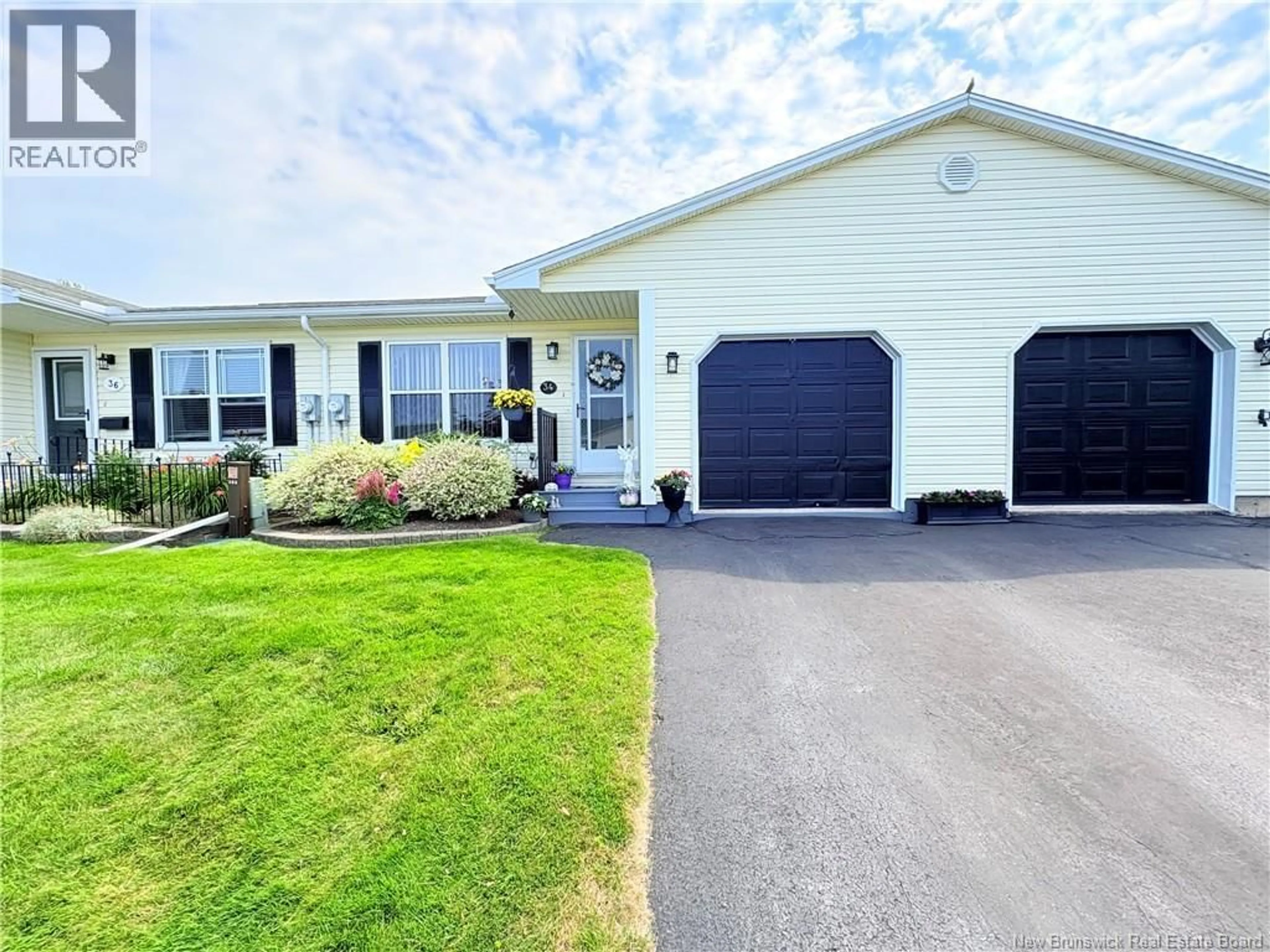 Home with vinyl exterior material, water/lake/river/ocean view for 34 THISTLE STREET, Saint John New Brunswick E2M5T1