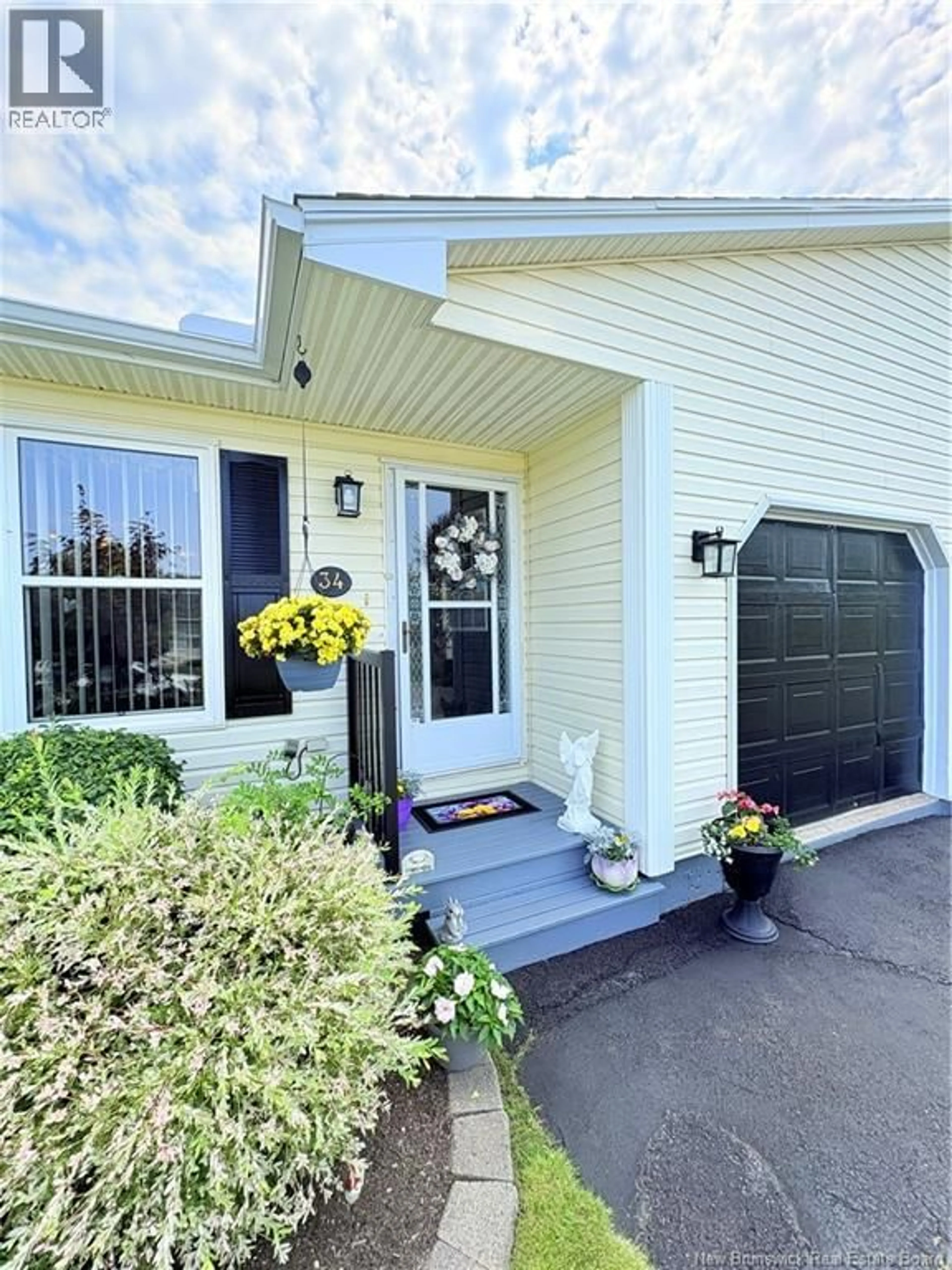 Unknown for 34 THISTLE STREET, Saint John New Brunswick E2M5T1
