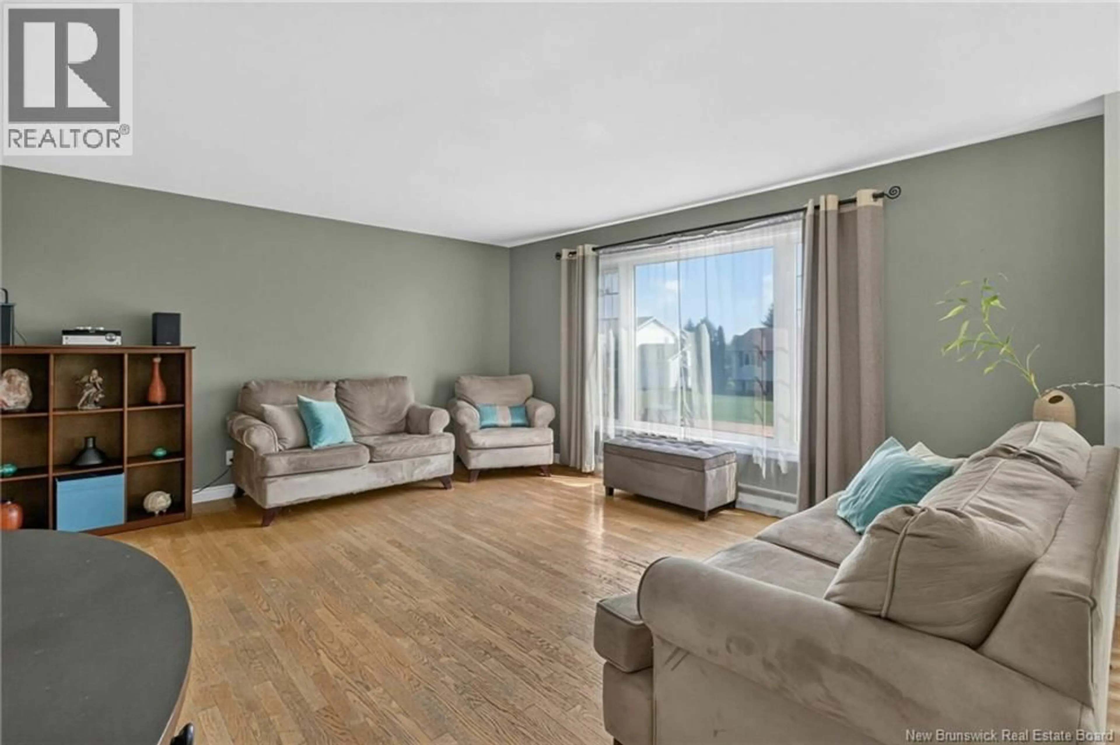 Living room with furniture, unknown for 91 OLD OAK CRESCENT, Moncton New Brunswick E1A6W3