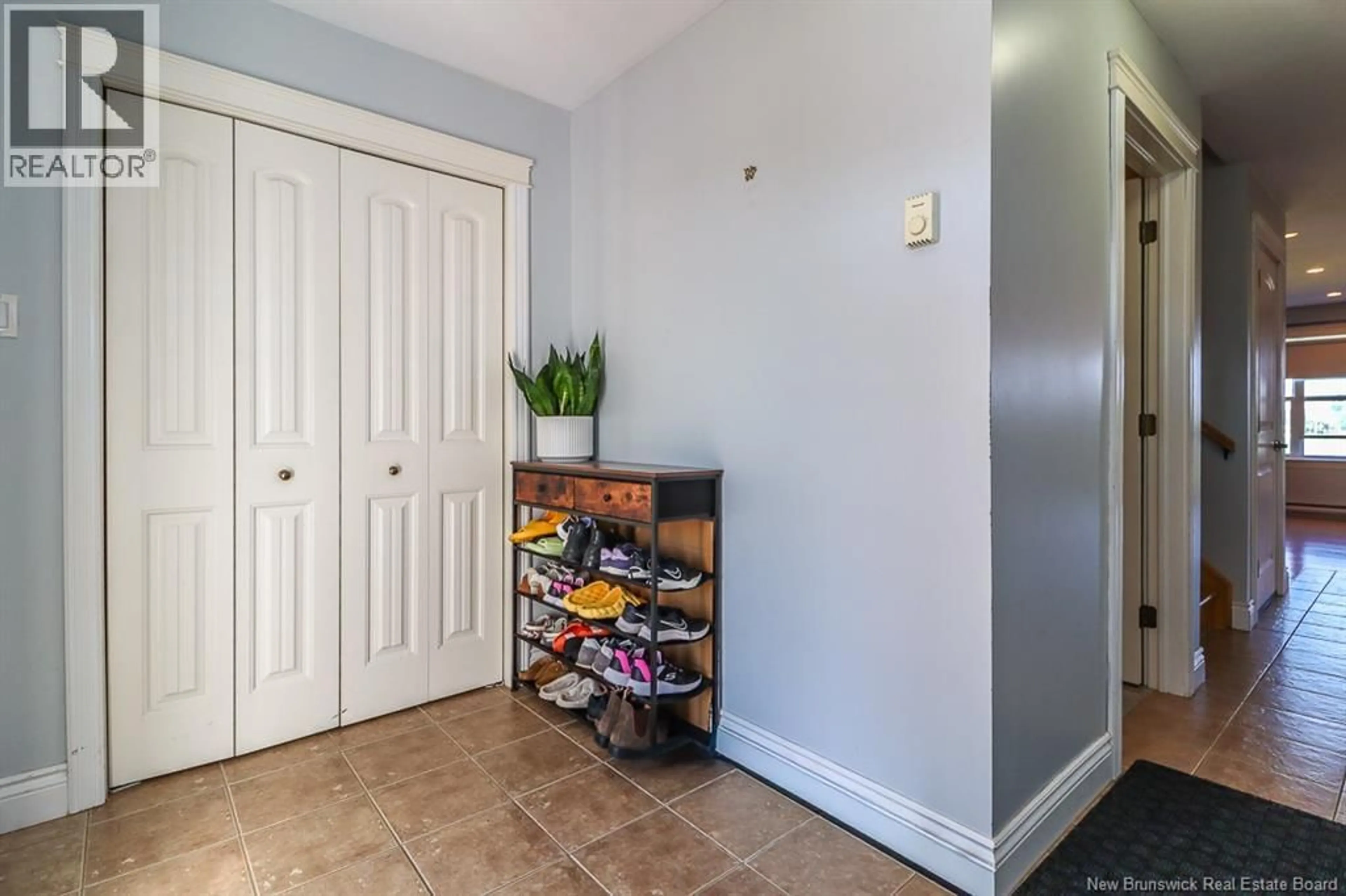 Indoor entryway for 62 FOLEY COURT, Saint John New Brunswick E2J1B9