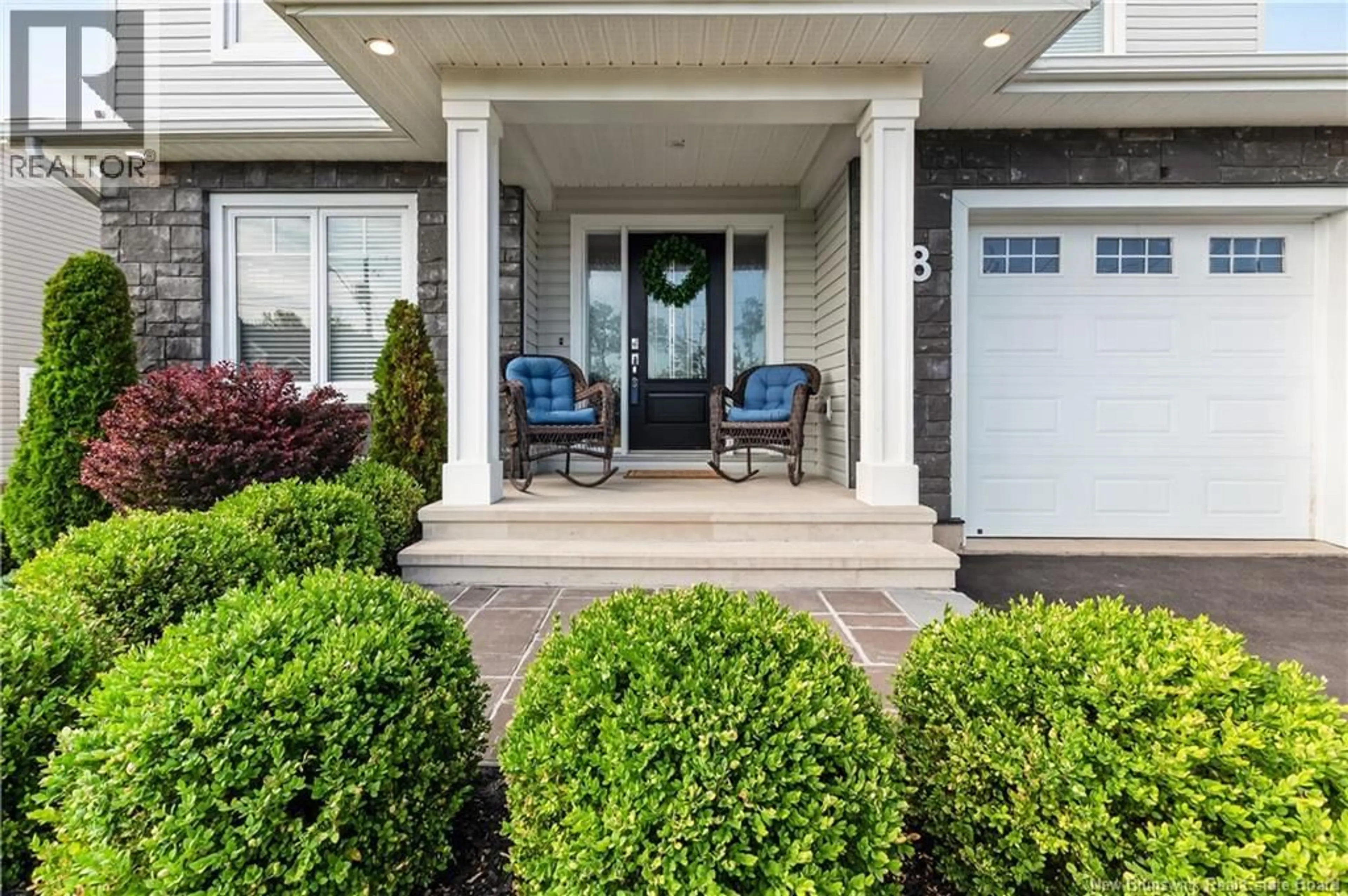 Indoor entryway for 68 ALBION STREET, Moncton New Brunswick E1G5X1