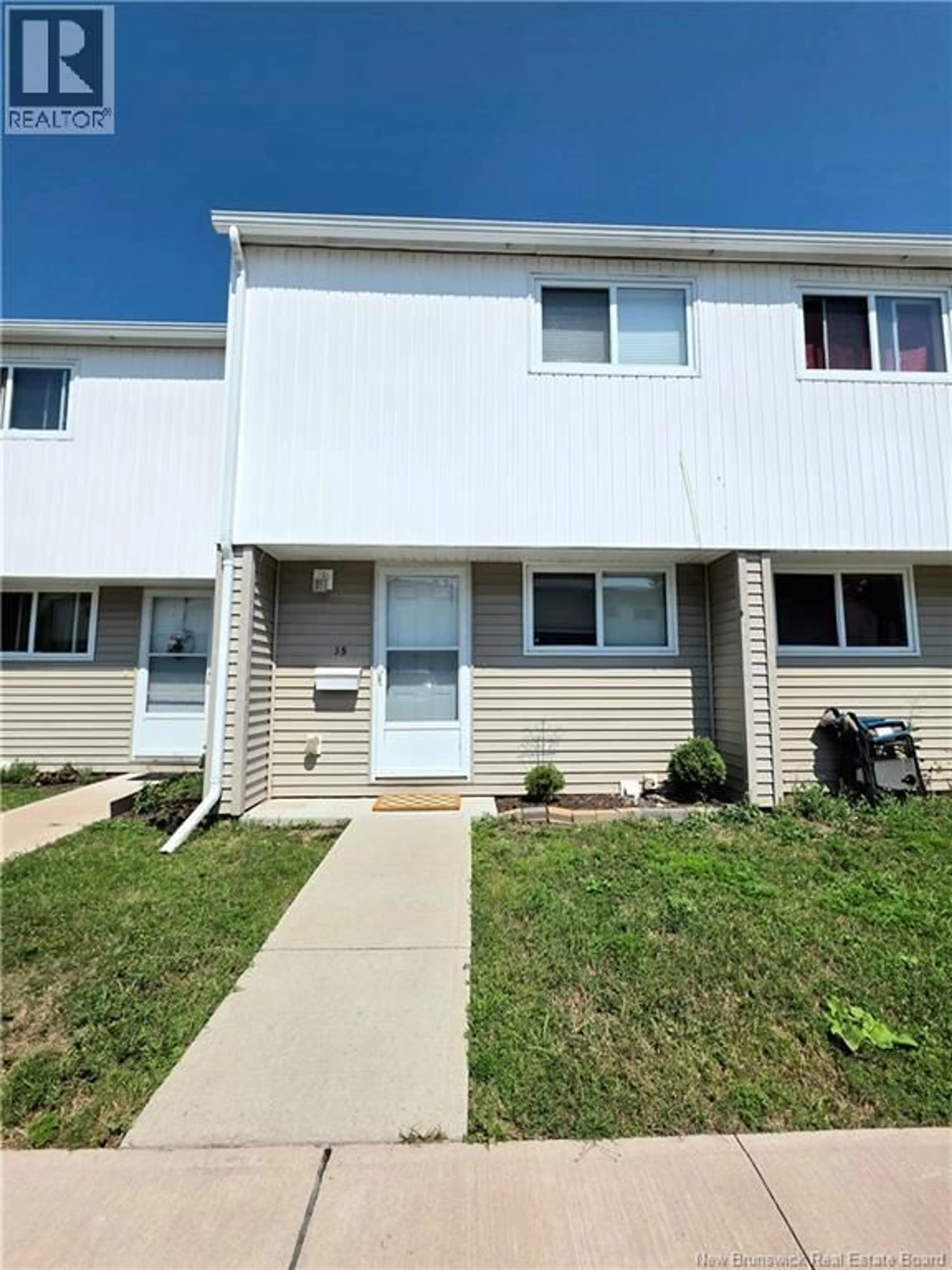 Home with vinyl exterior material, street for 35 - 24 SUFFOLK STREET, Riverview New Brunswick E1B4K6
