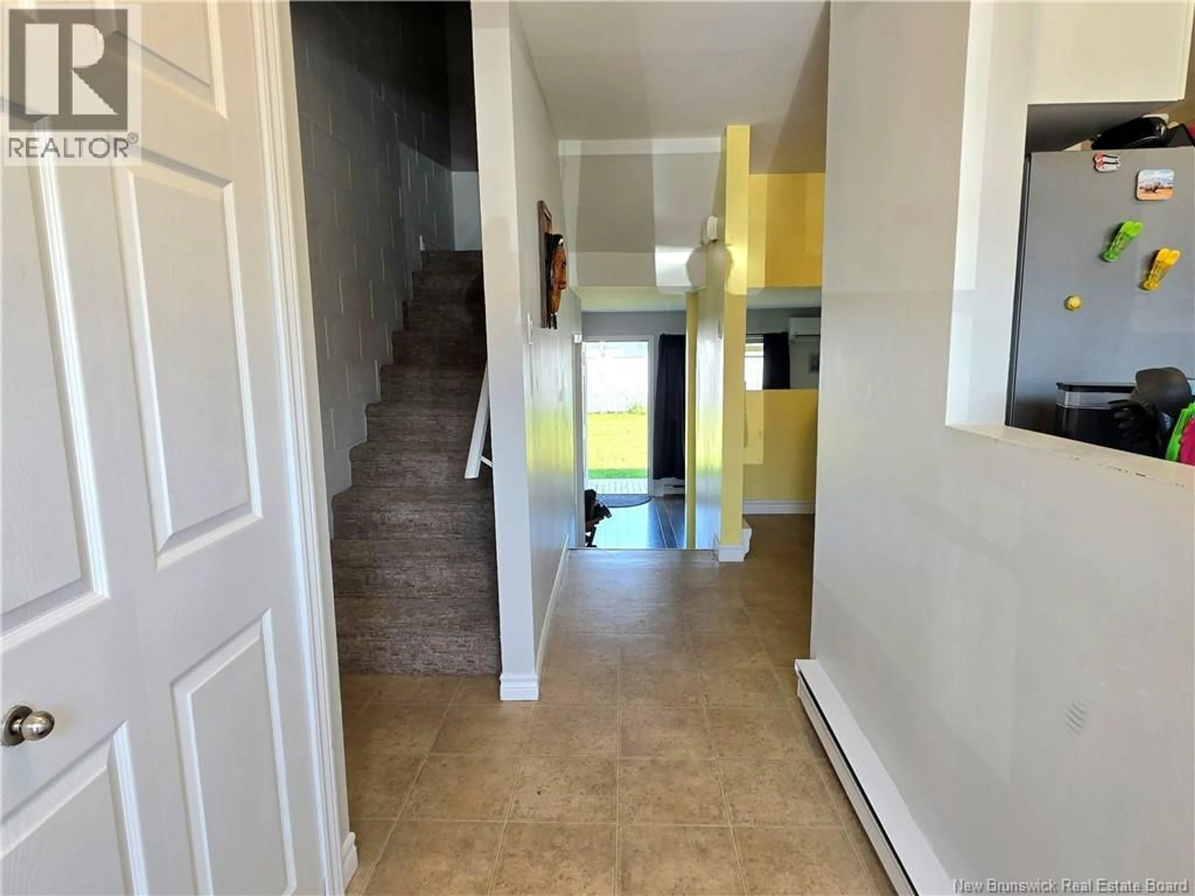 Indoor entryway for 35 - 24 SUFFOLK STREET, Riverview New Brunswick E1B4K6