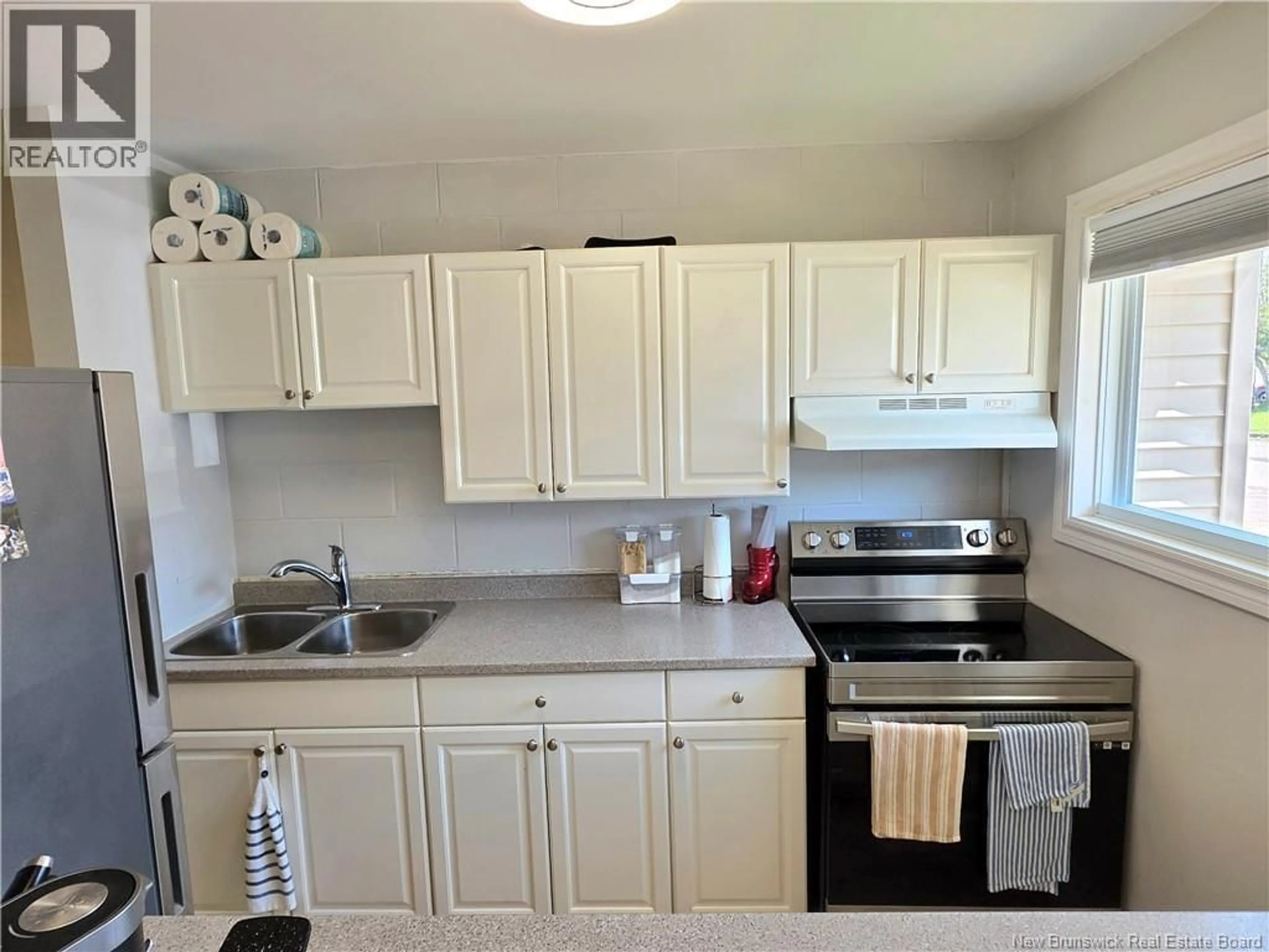 Standard kitchen, unknown for 35 - 24 SUFFOLK STREET, Riverview New Brunswick E1B4K6