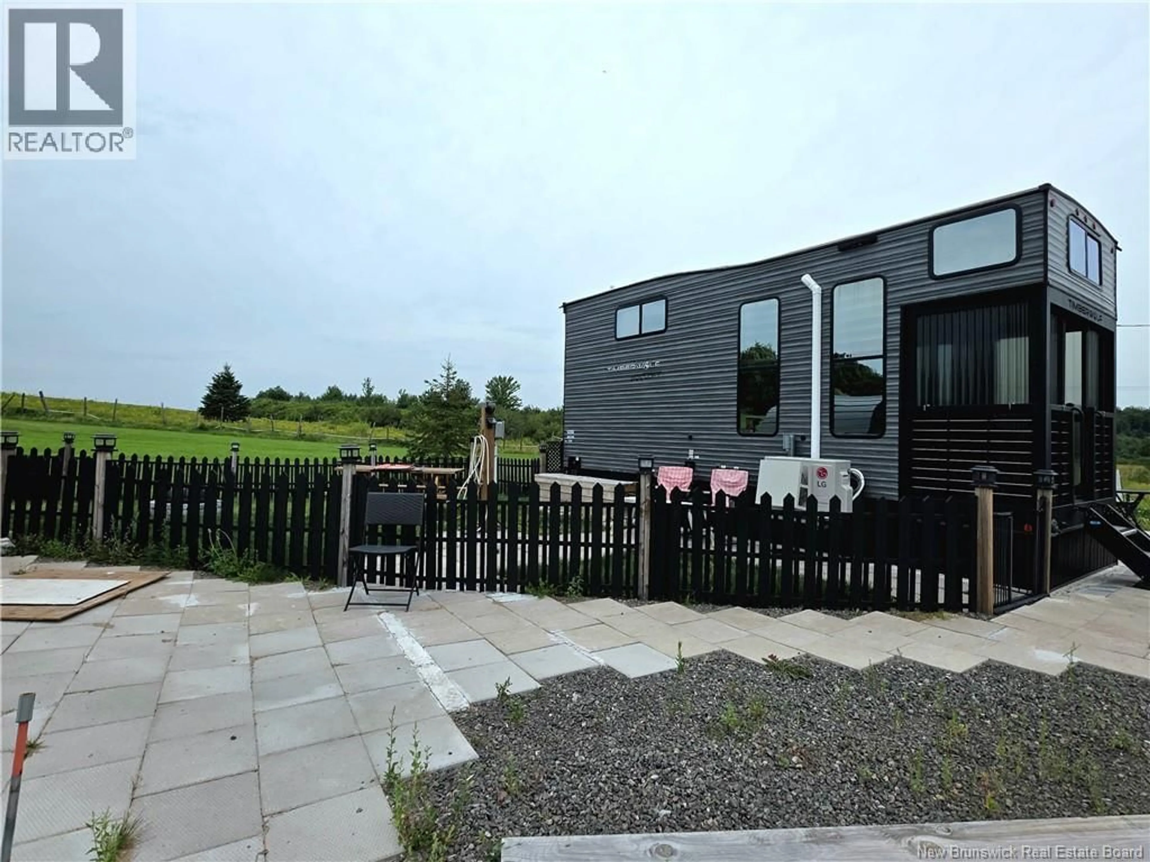 A pic from outside/outdoor area/front of a property/back of a property/a pic from drone, unknown for 896 SHEDIAC RIVER STREET, Saint-Philippe New Brunswick E1H1S1